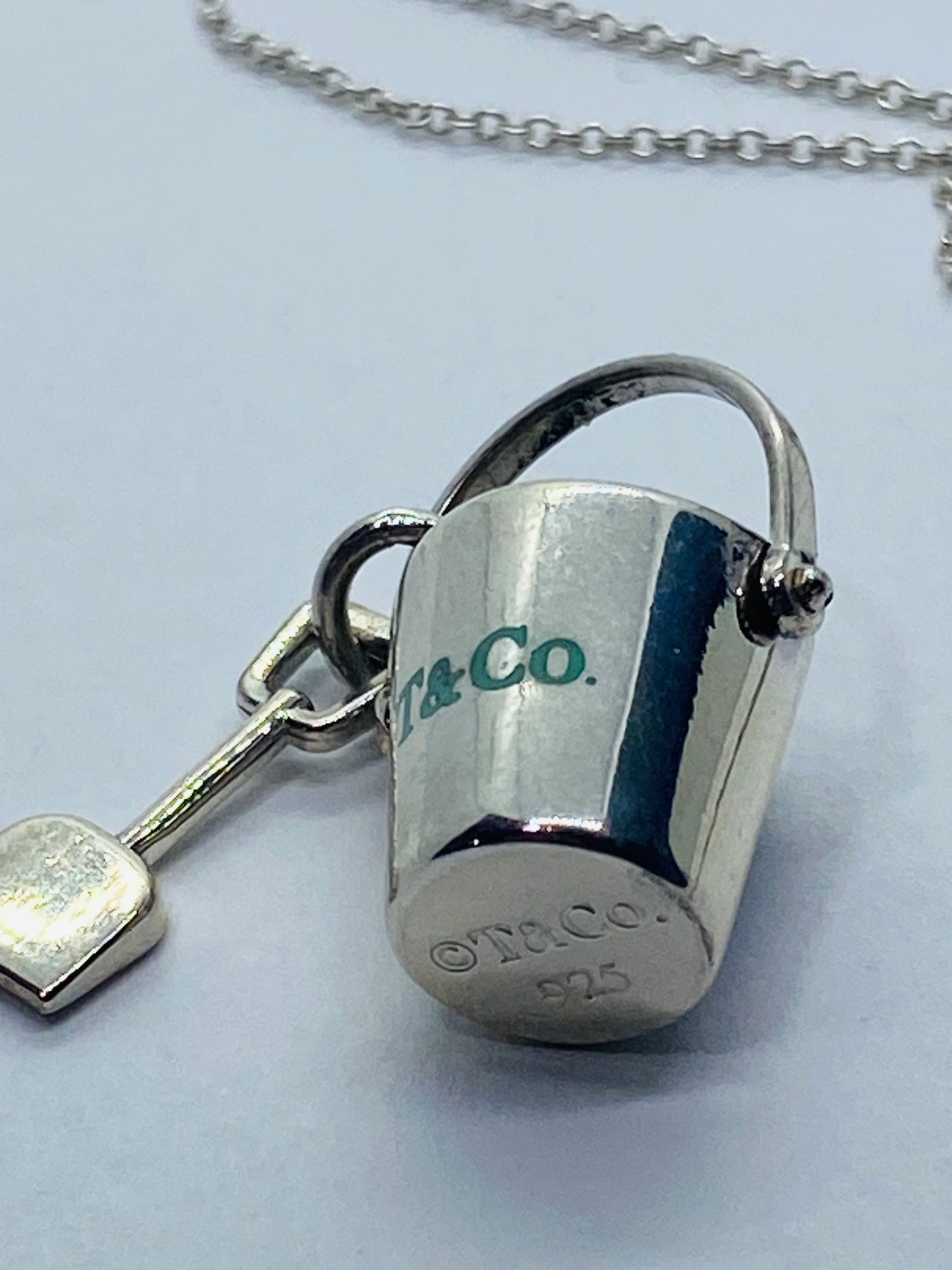 Tiffany & Co. Sand Bucket Shovel Enamel Charm Sterling Silver Pouch Box MINT