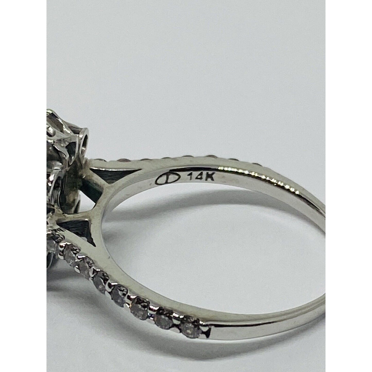 Natural Emerald and Diamond 14K White Gold Engagement Cocktail Ring 7.5