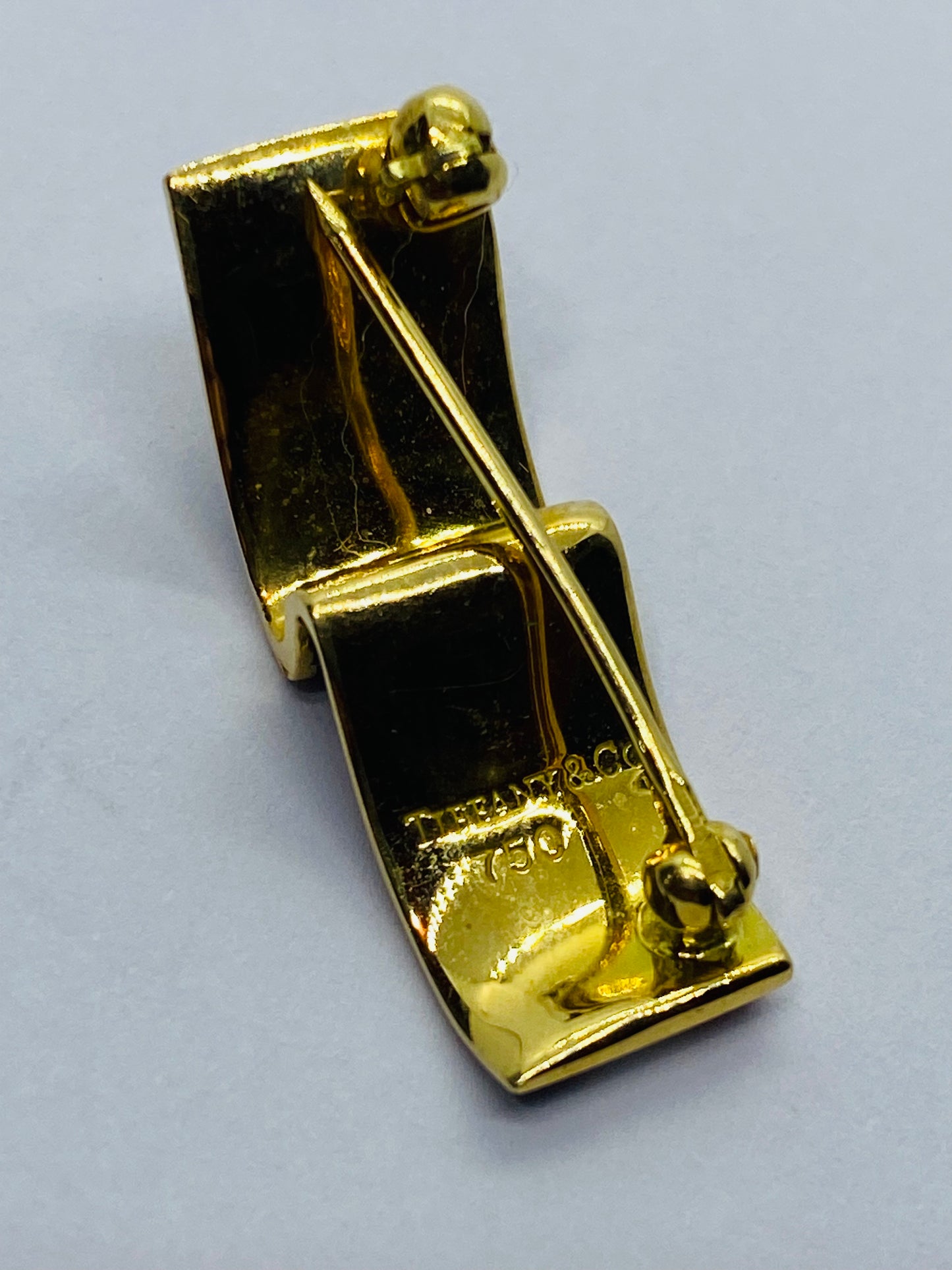 Tiffany & Co. 750 18k gold Lapel Pin 26x10MM Enamel Stripes