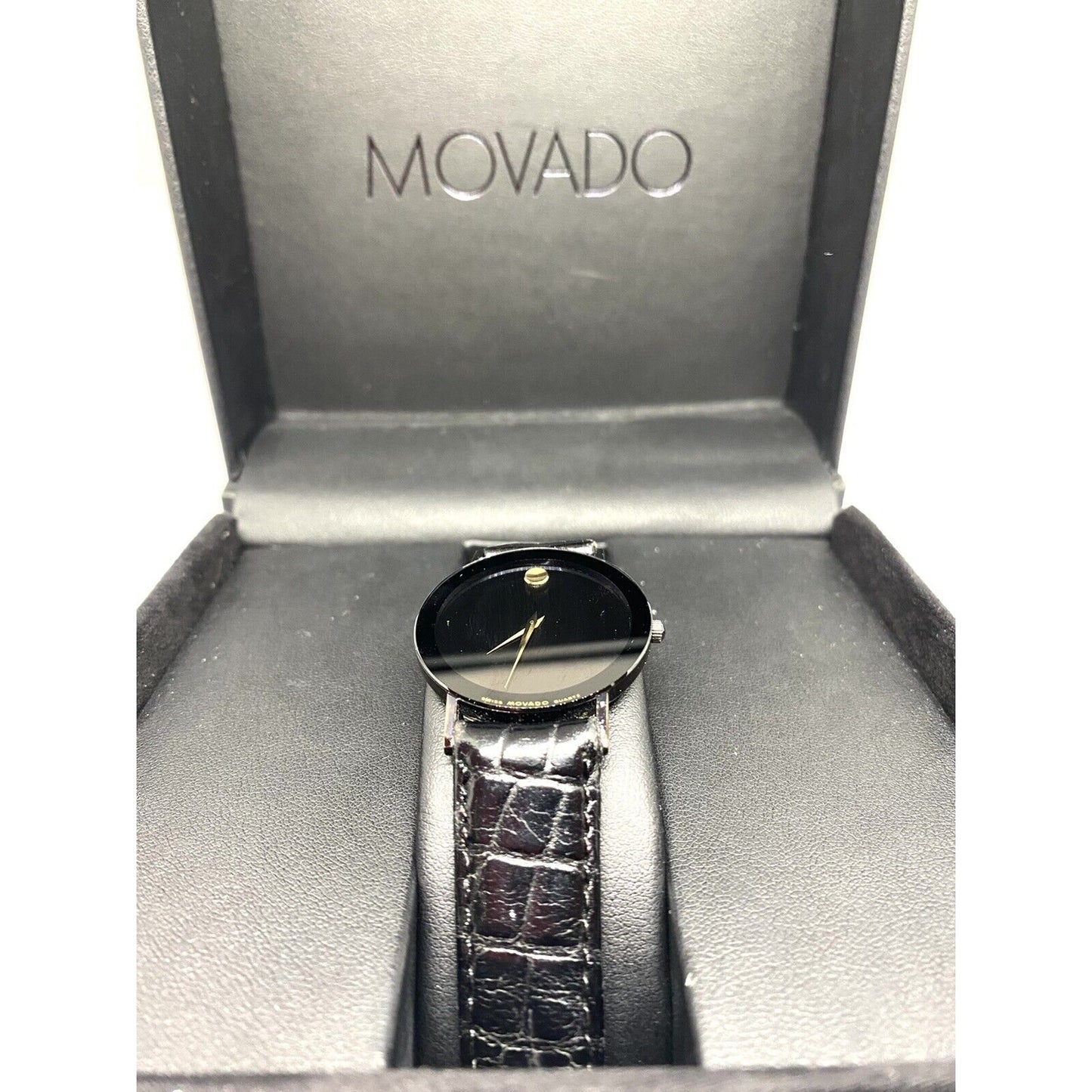 Movado Museum Ultra slim Thin Black Dial Quartz Watch 84.C6.882.2.A BOX!