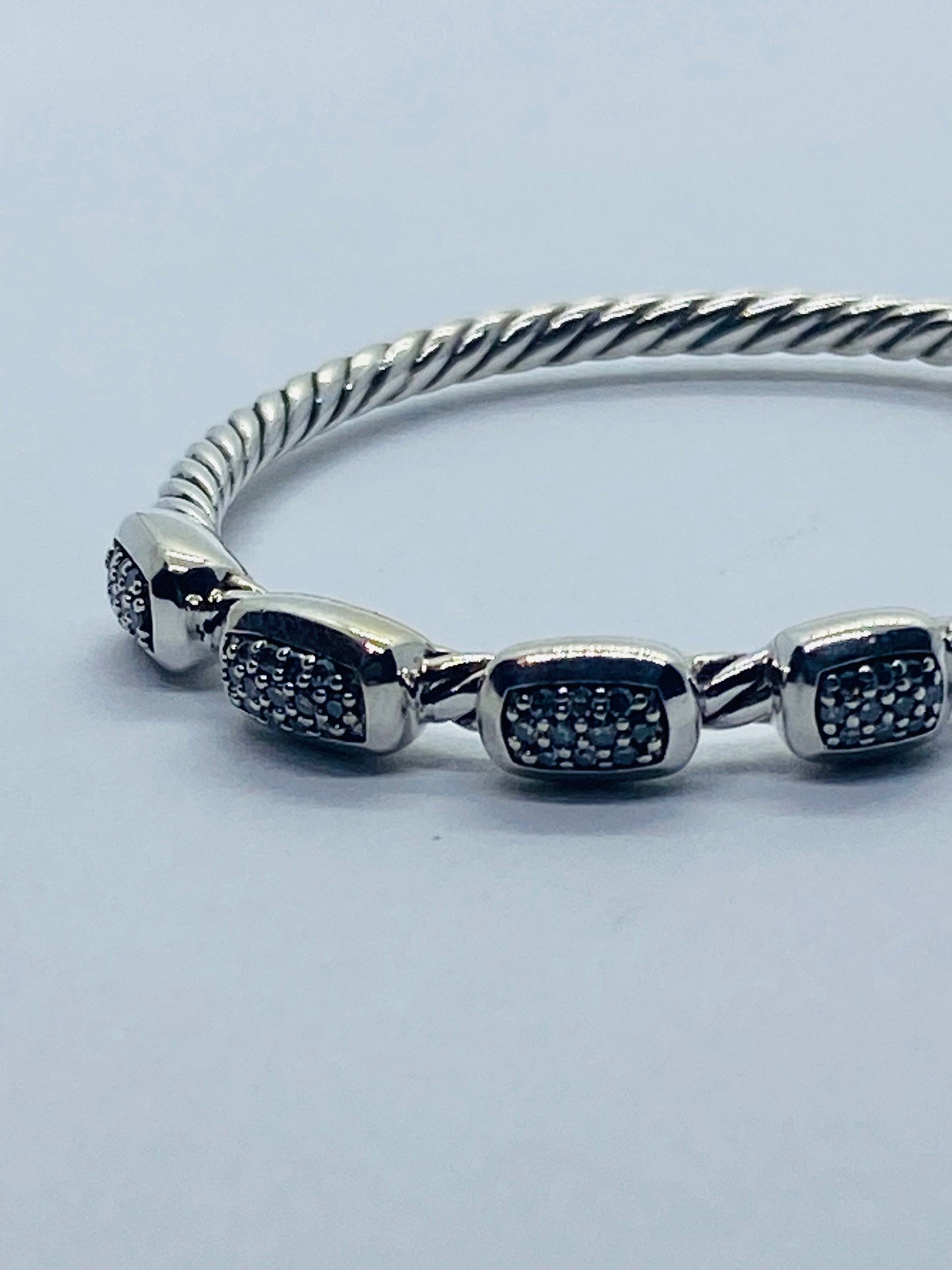 DAVID YURMAN STERLING SILVER 1.25'' Confetti Diamond HOOP Earring. SINGLE 1