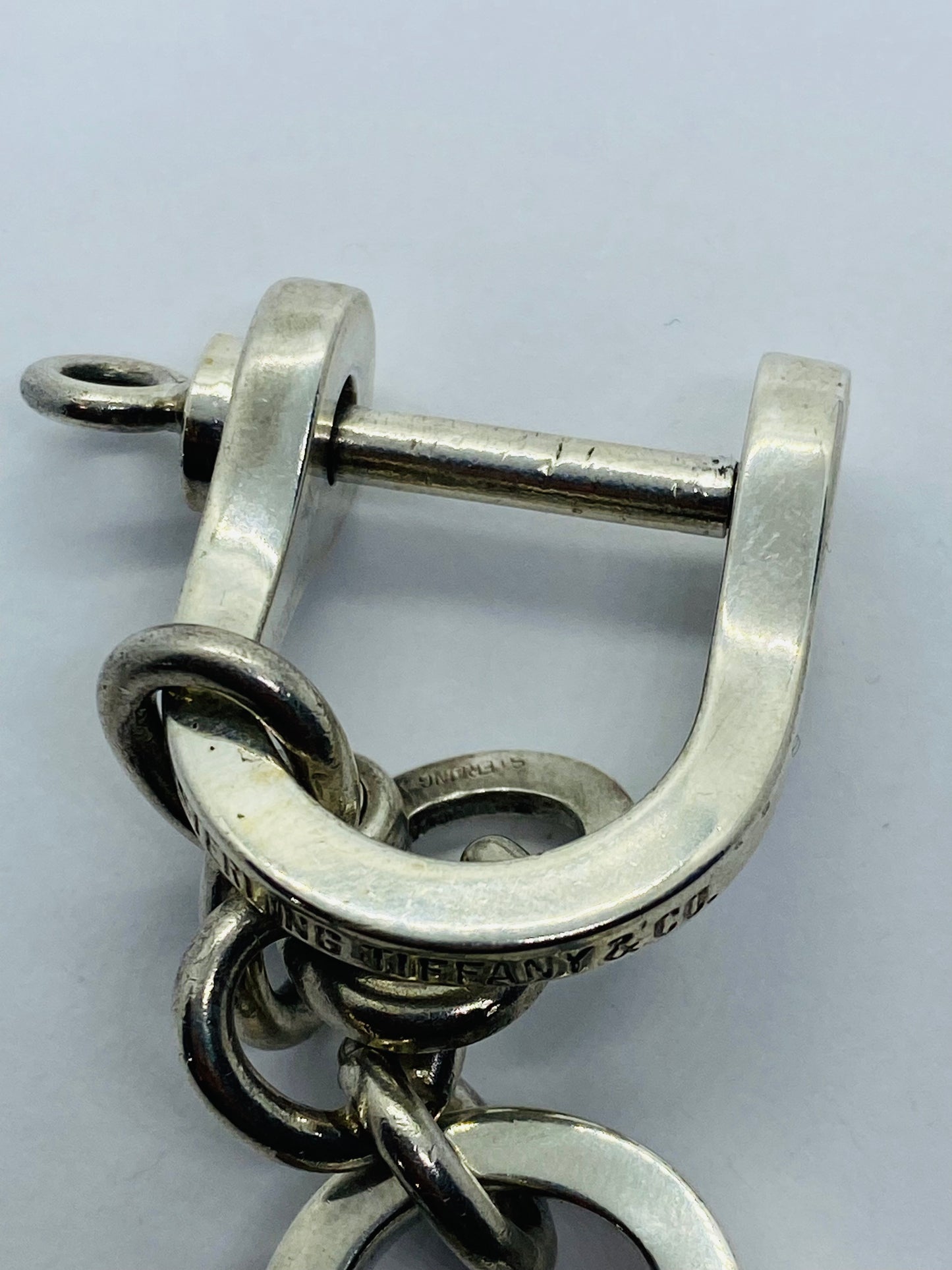 Tiffany & Co Silver Shackle Key Ring Keychain Rare 3.5” 36.8 Grams Pouch Box