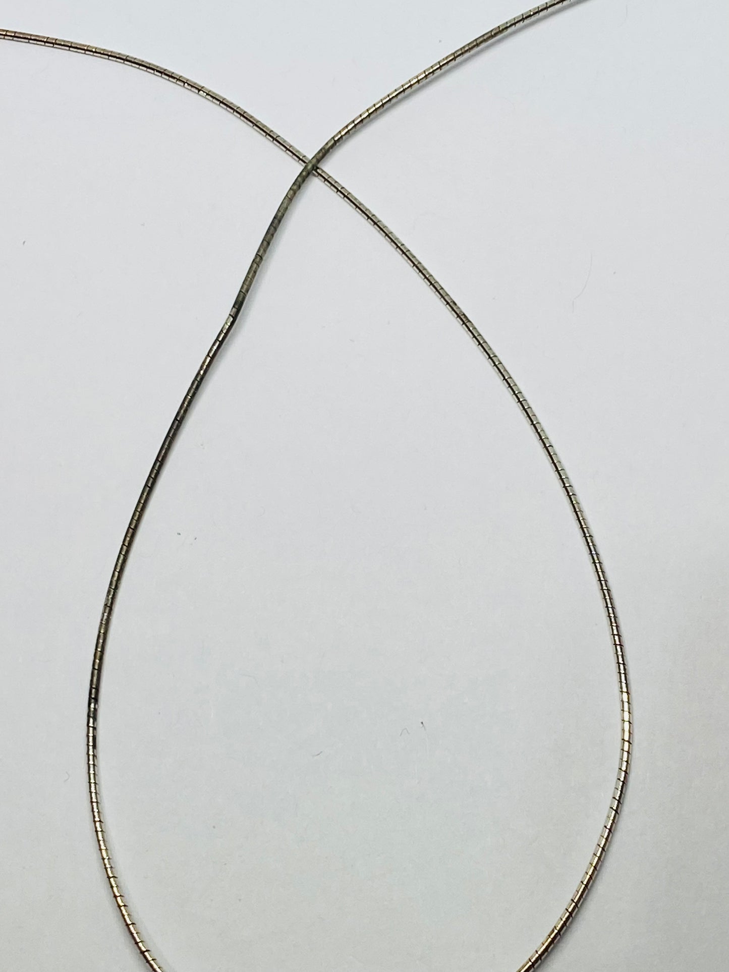 Tiffany & Co. Sterling Silver 1999 Stencil Heart Circle 16" Orig. Omega Necklace