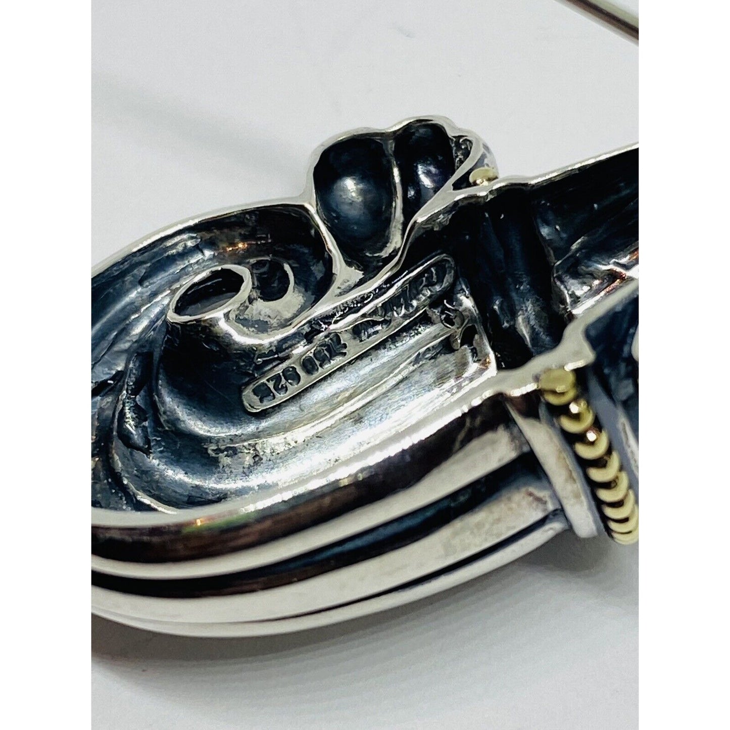 Vintage Lagos Caviar Sterling Silver 18K Gold Fluted Scroll Brooch XL 2” Long