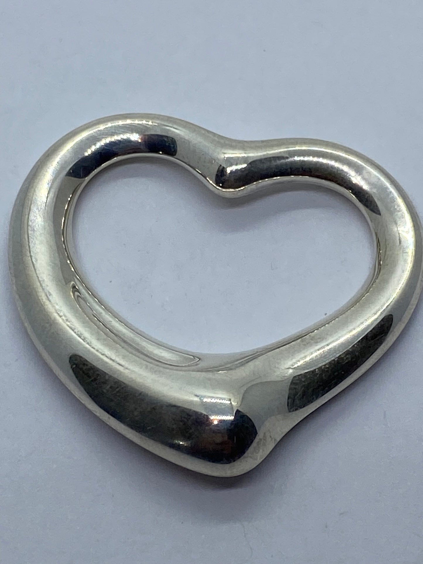 Huge Tiffany & Co. Elsa Peretti Sterling Silver XL 36mm Open Heart Pendant Pouch