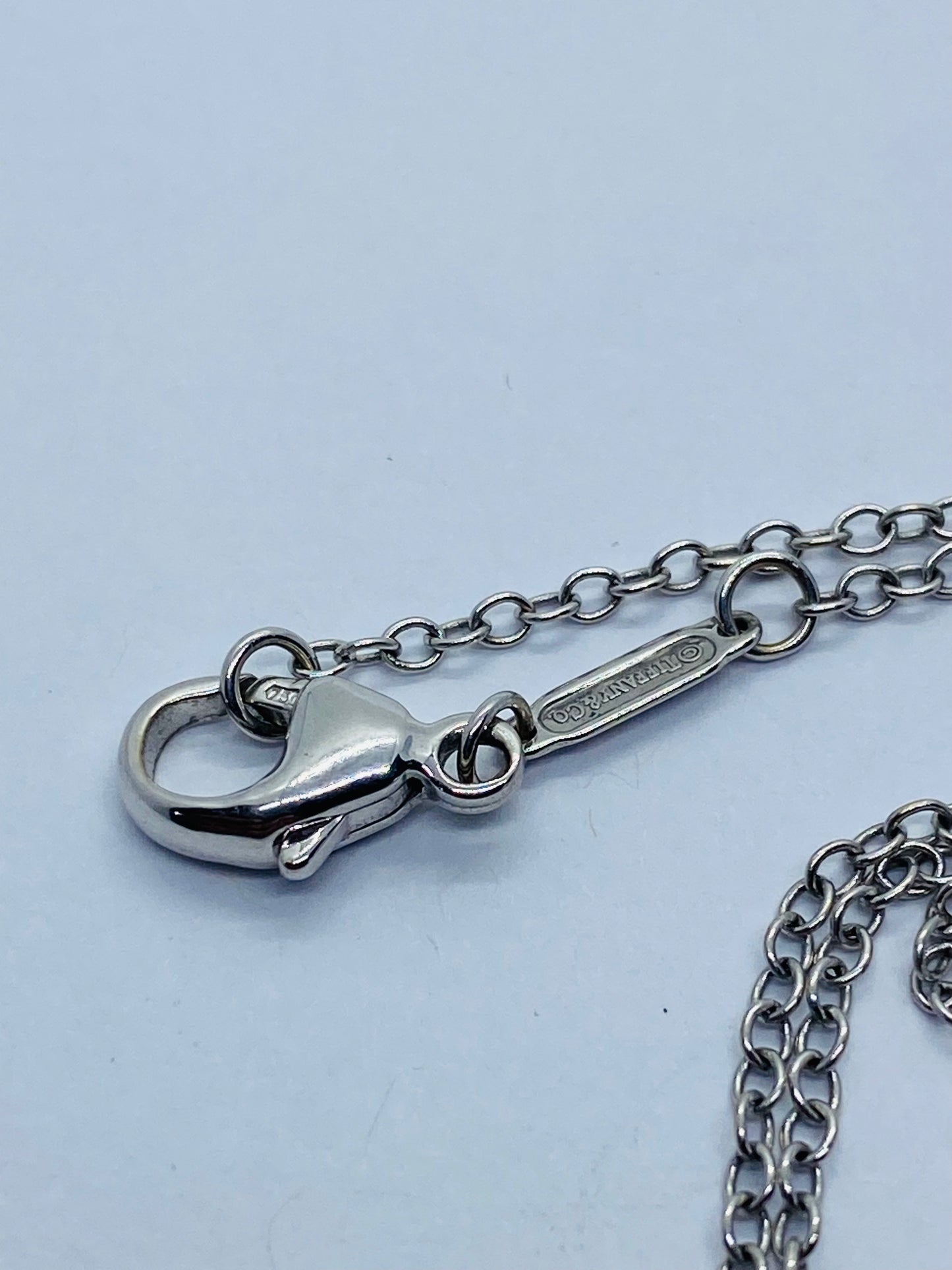 Tiffany & Co Diamond Shell Necklace 18k 750 White Gold 16” 7.3 Grams. Pouch Box
