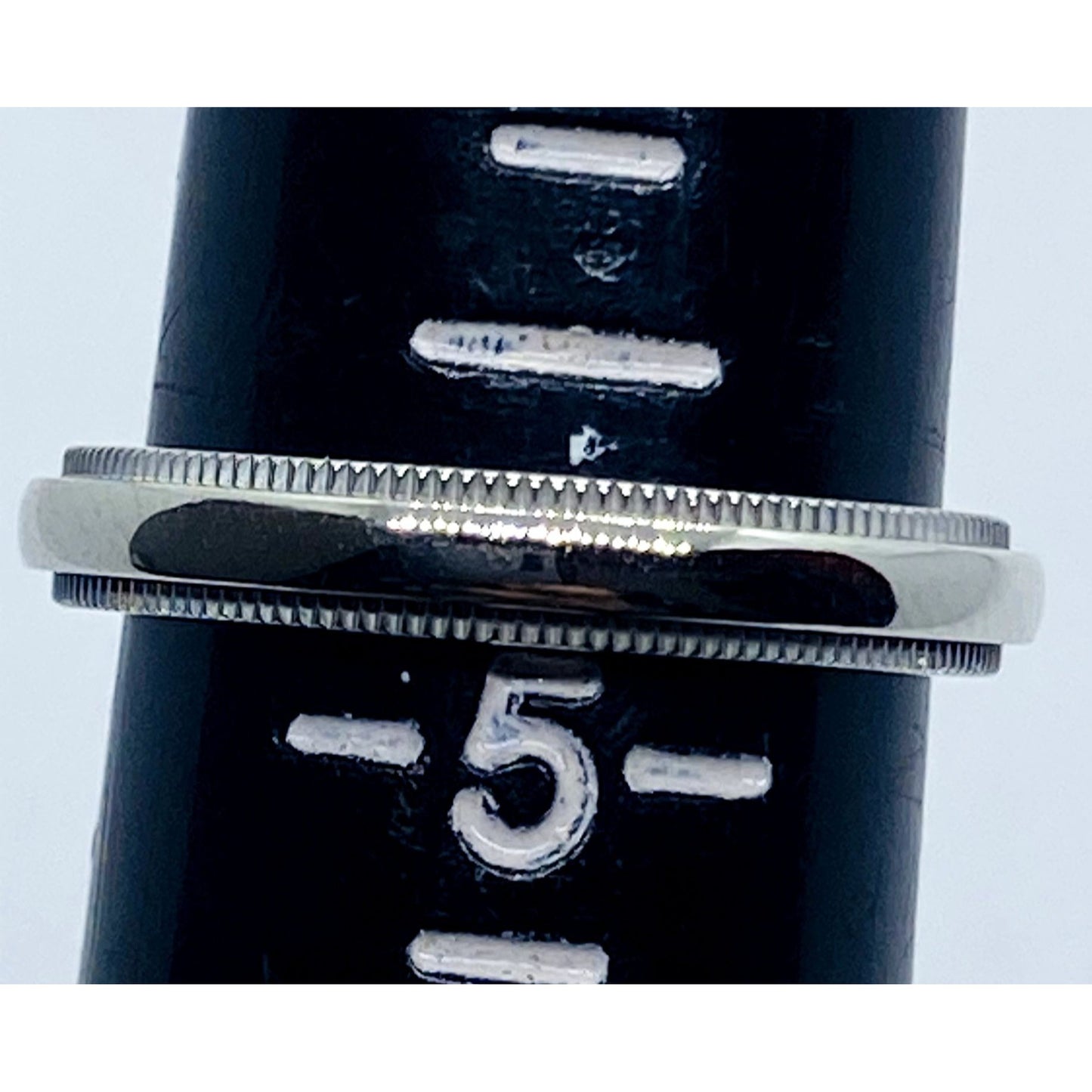 TIFFANY & CO PLATINUM 950 Double MILGRAIN WEDDING BAND 3MM SIZE 4.75