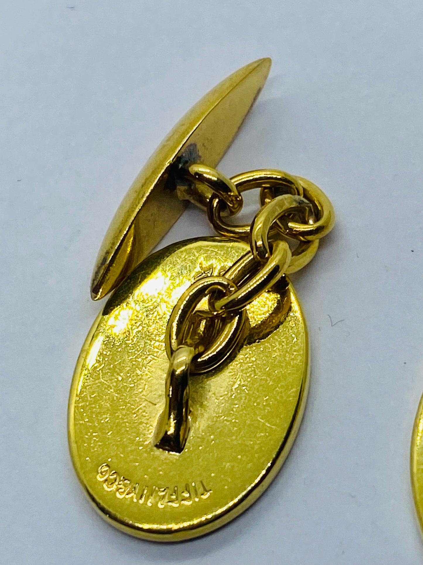 Rare Vintage Tiffany & Co. 18K Yellow Gold texture Oval Cuff Links
