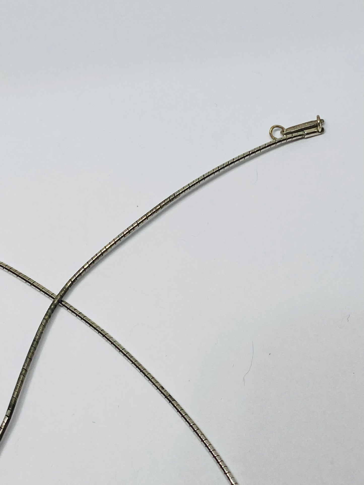 Tiffany & Co. Sterling Silver 1999 Stencil Heart Circle 16" Orig. Omega Necklace