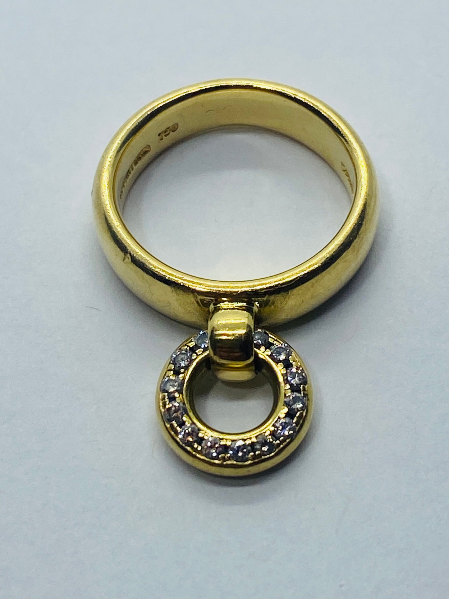 TIFFANY & Co. 18K 750 Yellow Gold Diamond Circle Charm Dangle Ring 3.5 Pouch Box