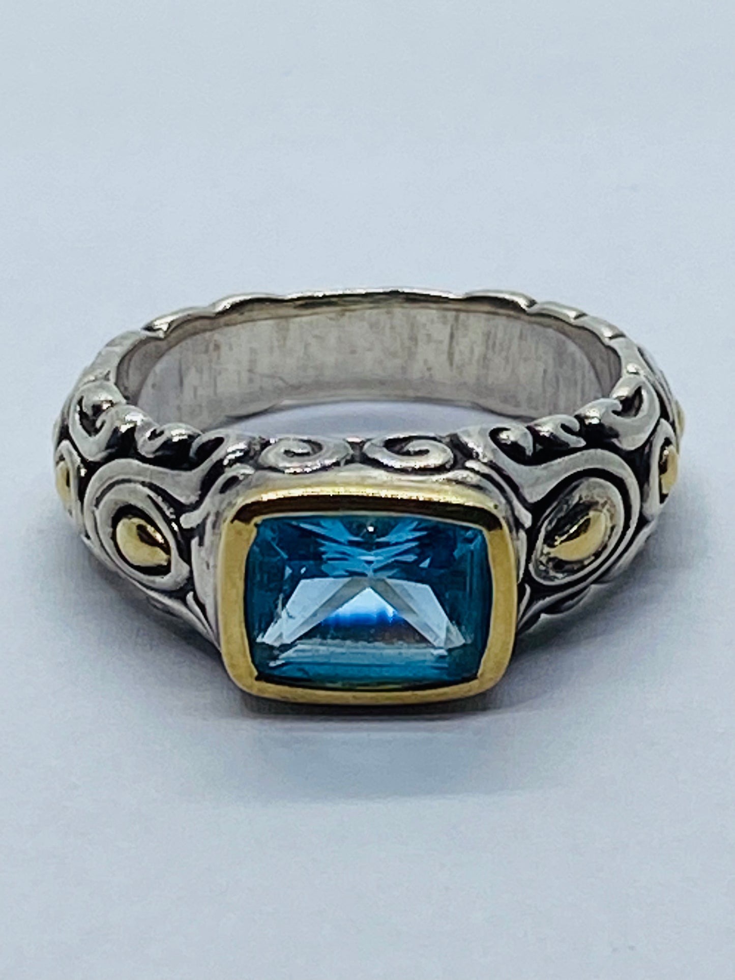 John Hardy Blue Topaz Sterling Silver 925 18K Yellow Gold Ring Size 6