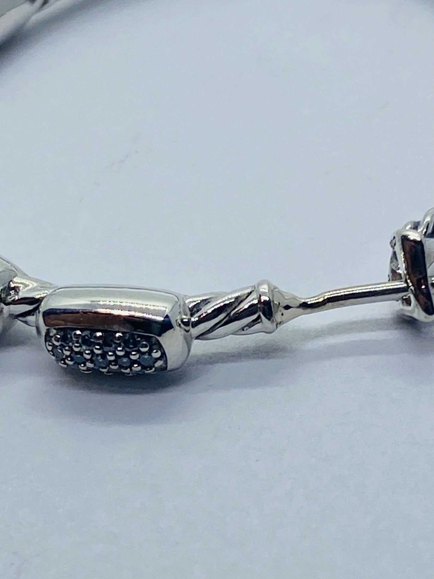 DAVID YURMAN STERLING SILVER 1.25'' Confetti Diamond HOOP Earring. SINGLE 1