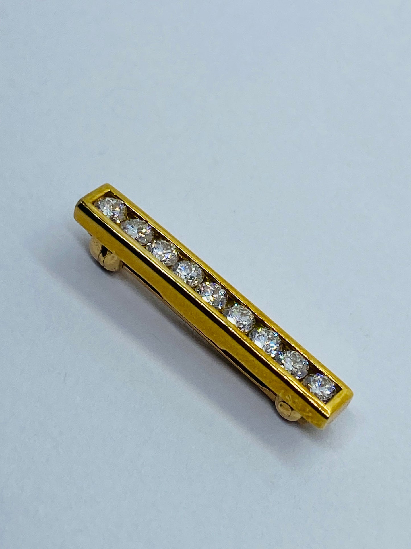 Tiffany & Co 18K Gold Diamond Bar Pin 25x3.3MM 7 Diamond Bar Mint Box!