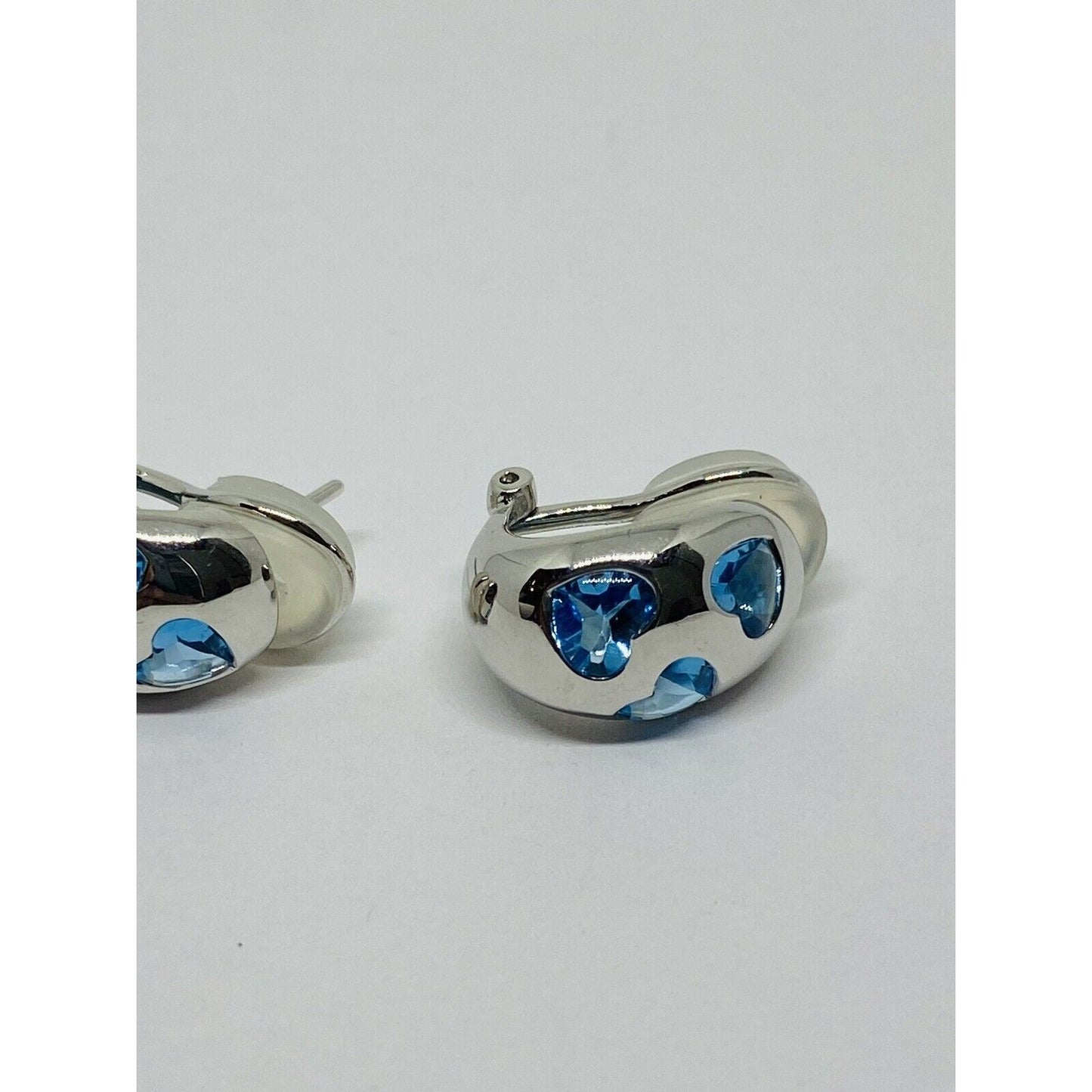Ponte Vecchio 18K White Gold Blue Topaz Huggie Earrings 18K 750 Pierced