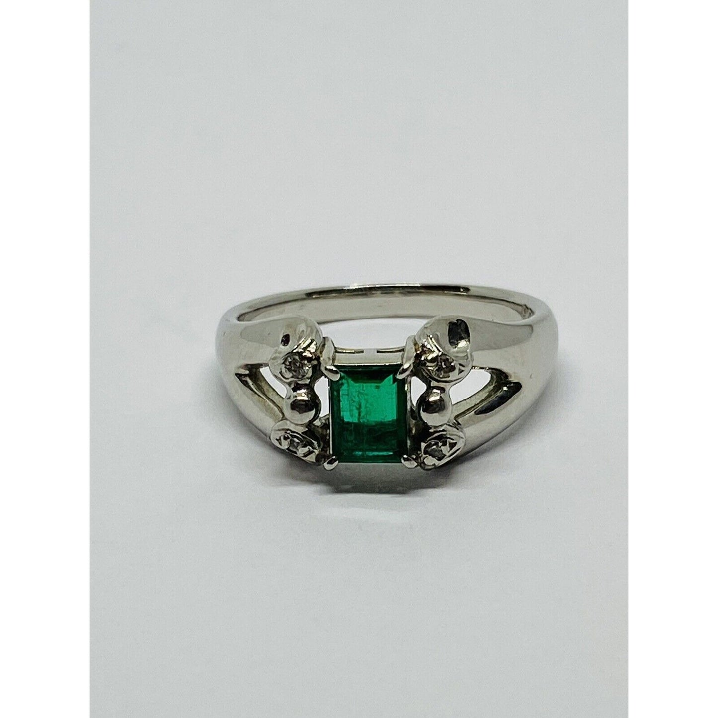 Platinum 900 Emerald And Diamond Ring .38 ct emerald Size 7.25 6.8 Grams