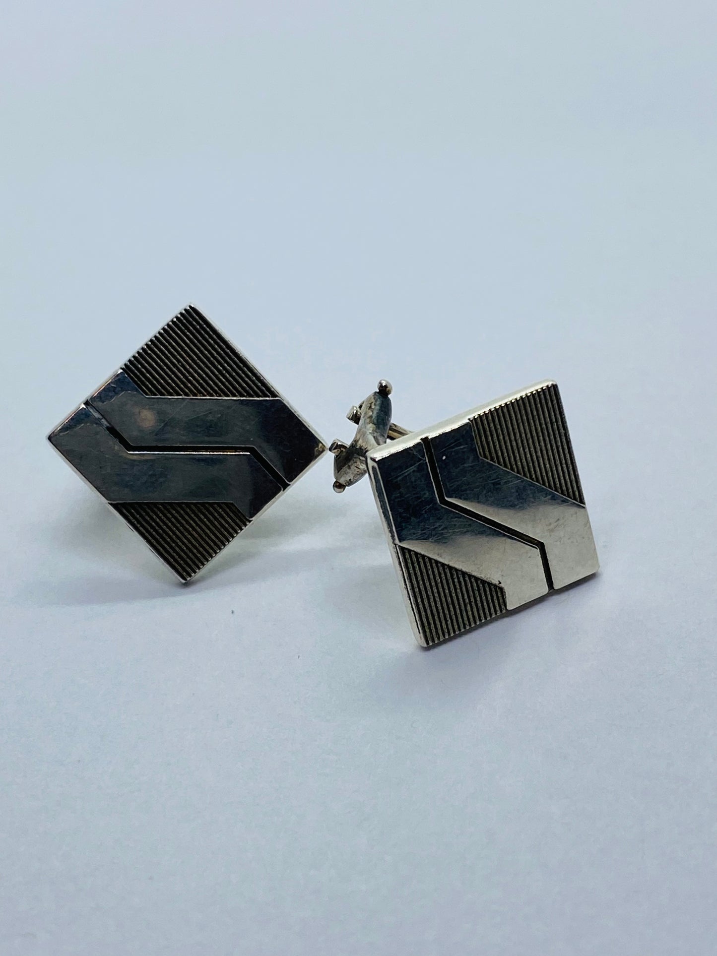 Tiffany & Co. Sterling Silver Square Clíp on pierced 13mm wide