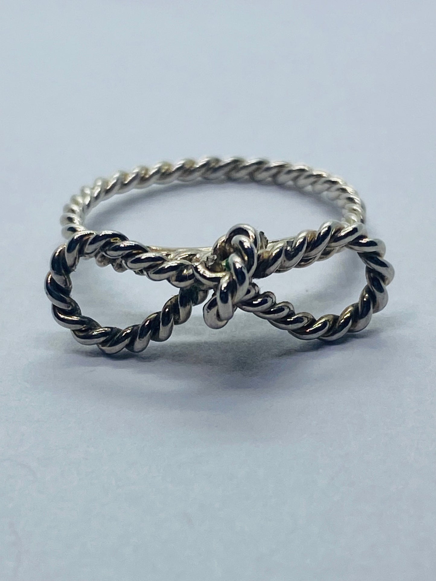 Tiffany Twist Bow 925 Sterling Silver Ring Size 4 Mint Condition Pouch