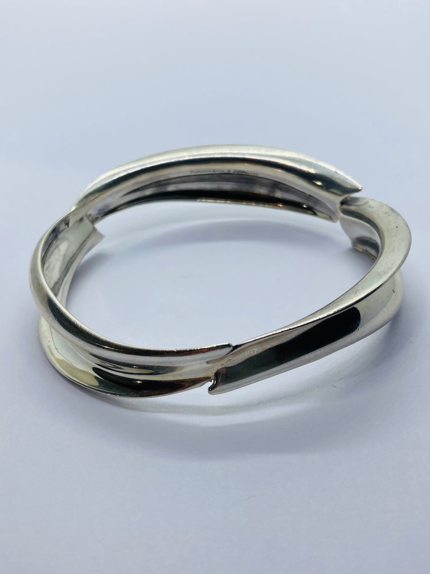 Rare Retired Tiffany & Co Frank Gehry Abstract Fish Bangle Bracelet .925 7.75”