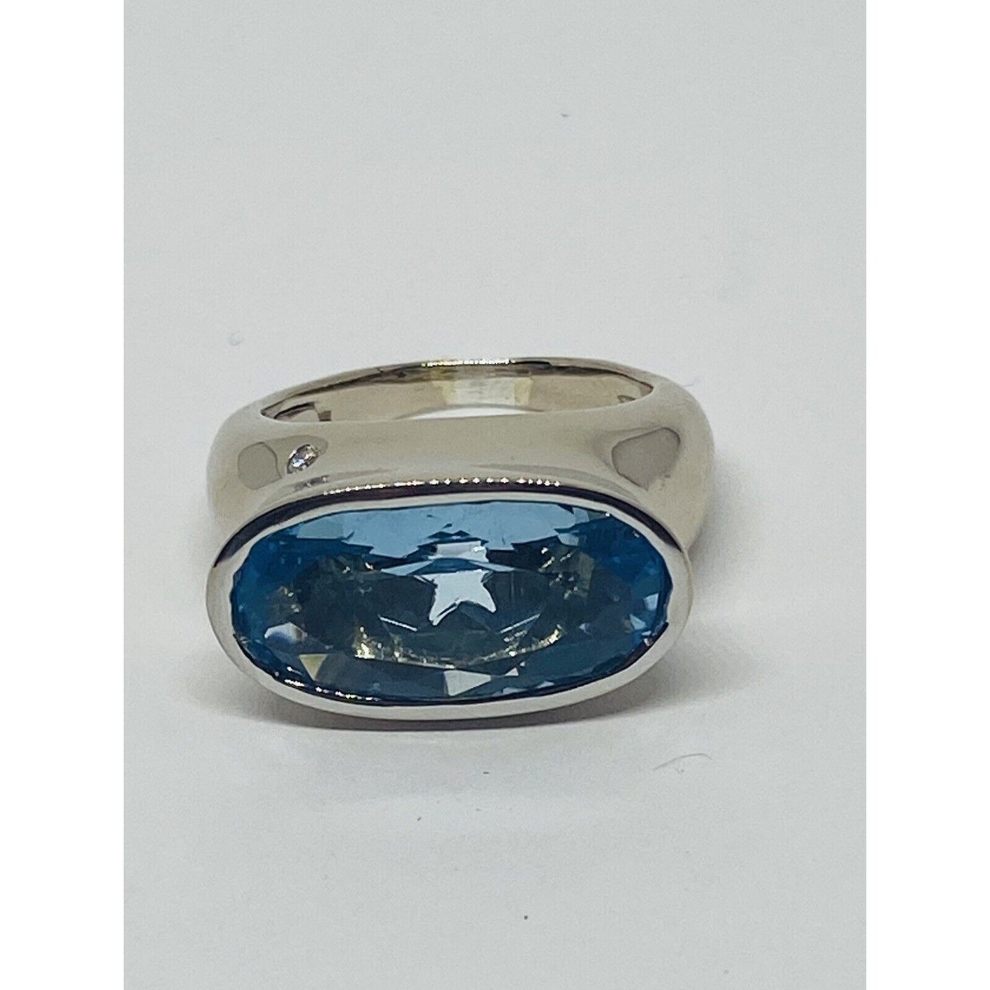 H. Stern Diamond 6.87ct Blue Topaz 18K Gold Oval Cocktail Ring 12.0 Grams Size 6