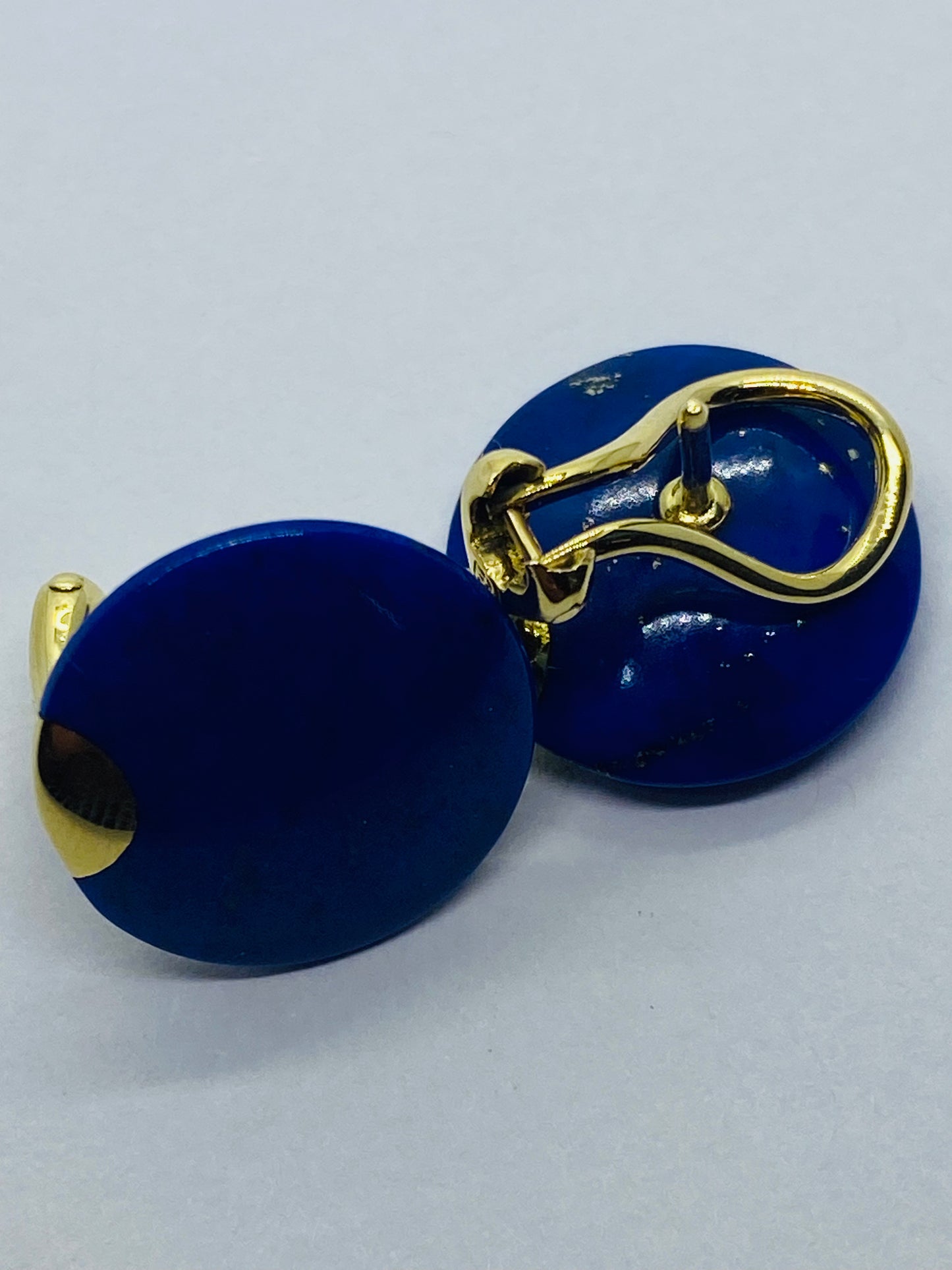 TIFFANY & CO 1976 ANGELA CUMMINGS 18 KT LENTILS EARRINGS WITH LAPIS LAZULI RARE