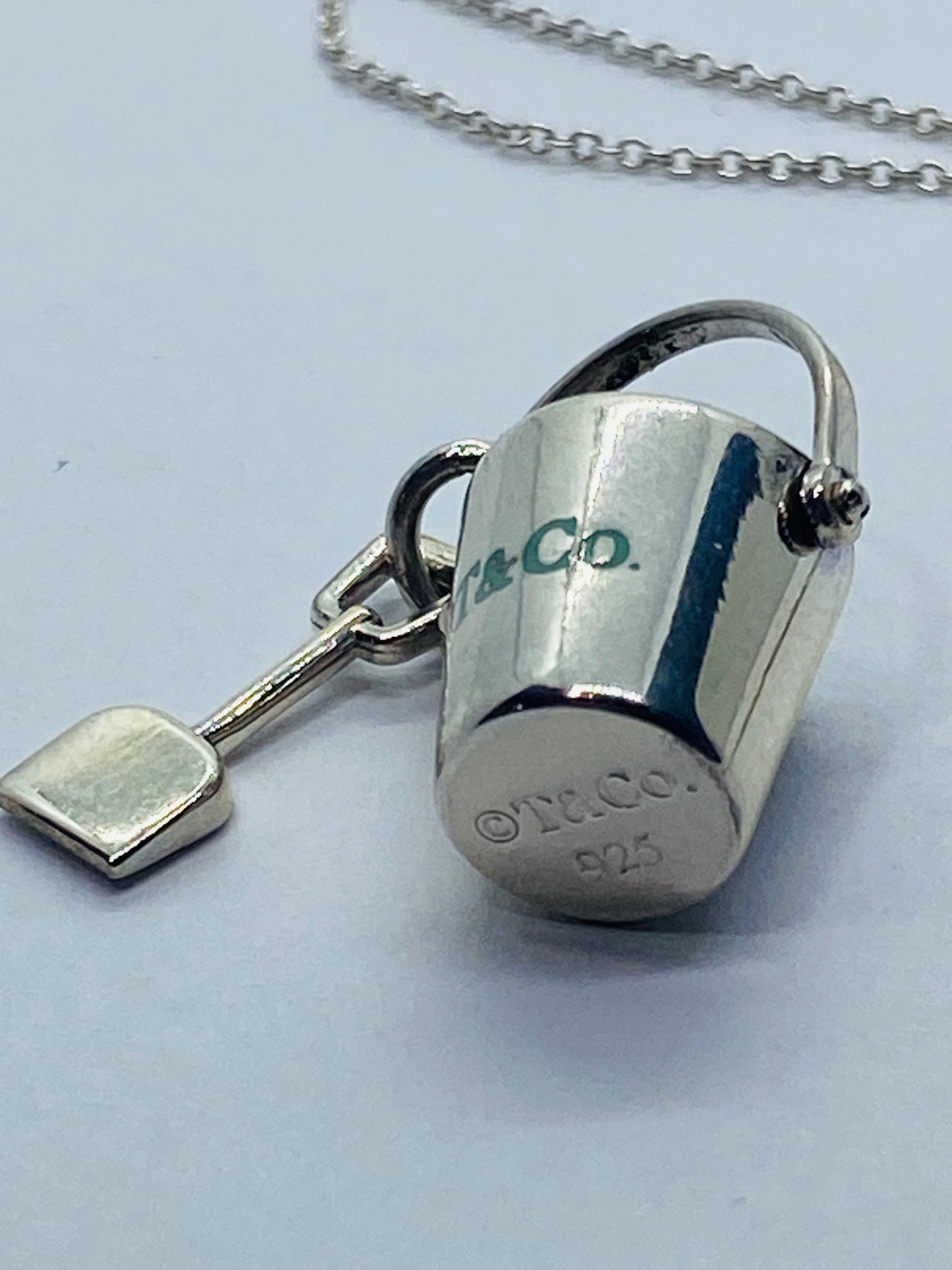 Tiffany & Co. Sand Bucket Shovel Enamel Charm Sterling Silver Pouch Box MINT