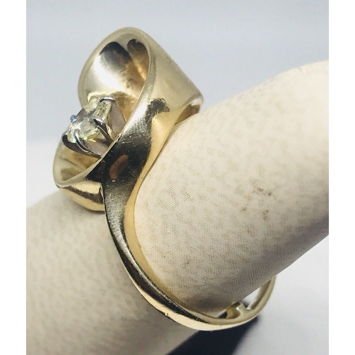 Signed Treasure .36 ct Round Diamond 14k Yellow Gold Ring