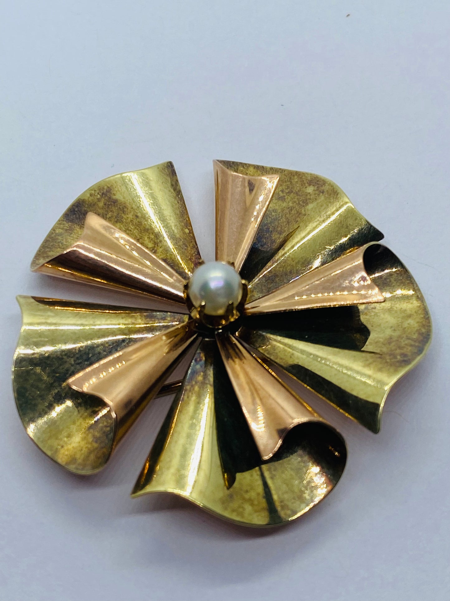 Vintage Tiffany & Co 14K Gold Pearl Brooch Pinwheel Flower Signed 5MM Pearl