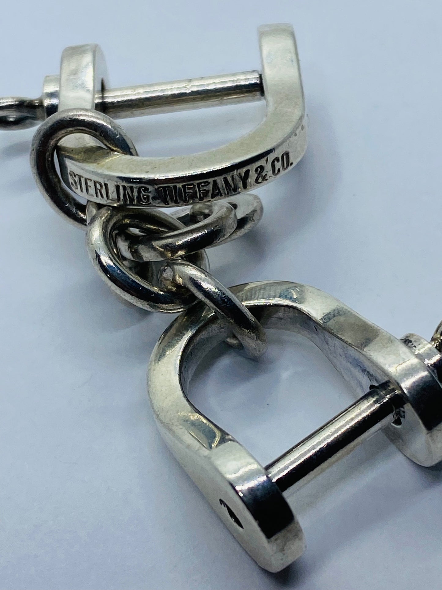 Tiffany & Co Silver Shackle Key Ring Keychain Rare 3.5” 36.8 Grams Pouch Box