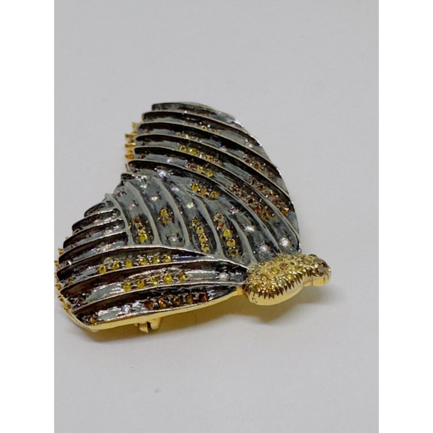 Yellow Orange Diamond 18K Gold Butterfly Pin Brooch large Size 9.8 Grams