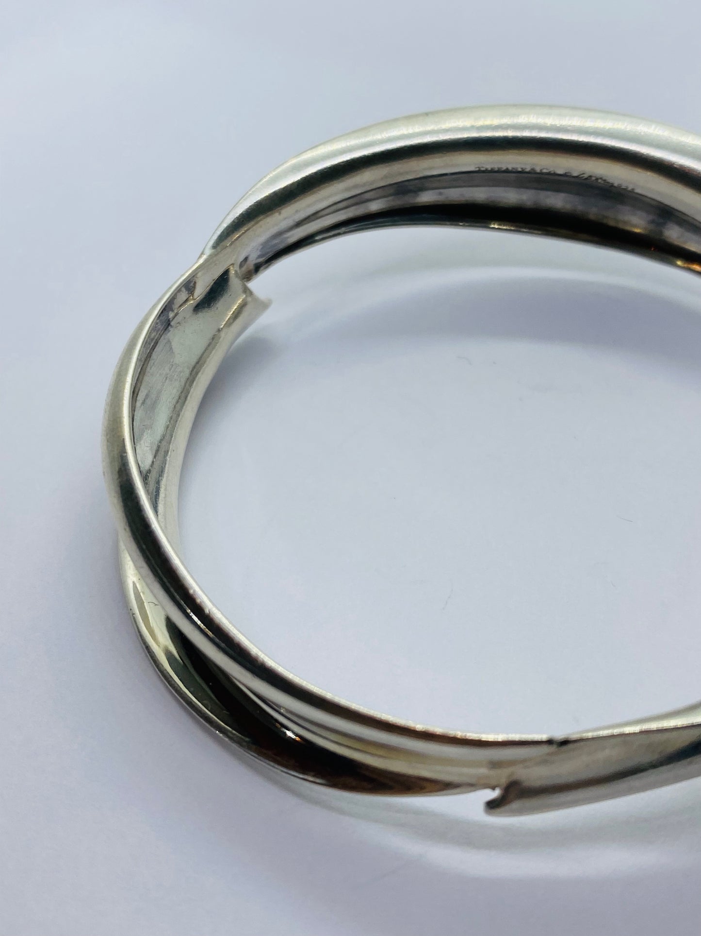 Rare Retired Tiffany & Co Frank Gehry Abstract Fish Bangle Bracelet .925 7.75”