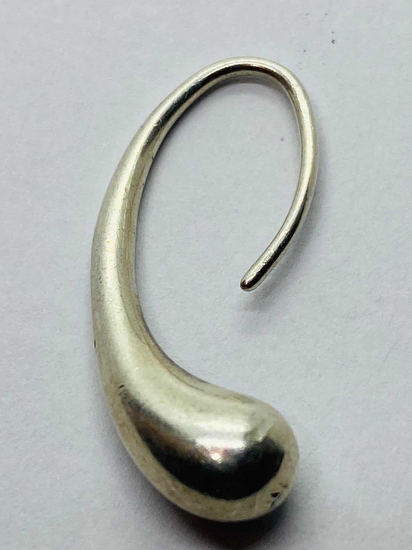 Tiffany & Co. Elsa Peretti Teardrop Hook Dangle Earrings Made in Spain SINGLE