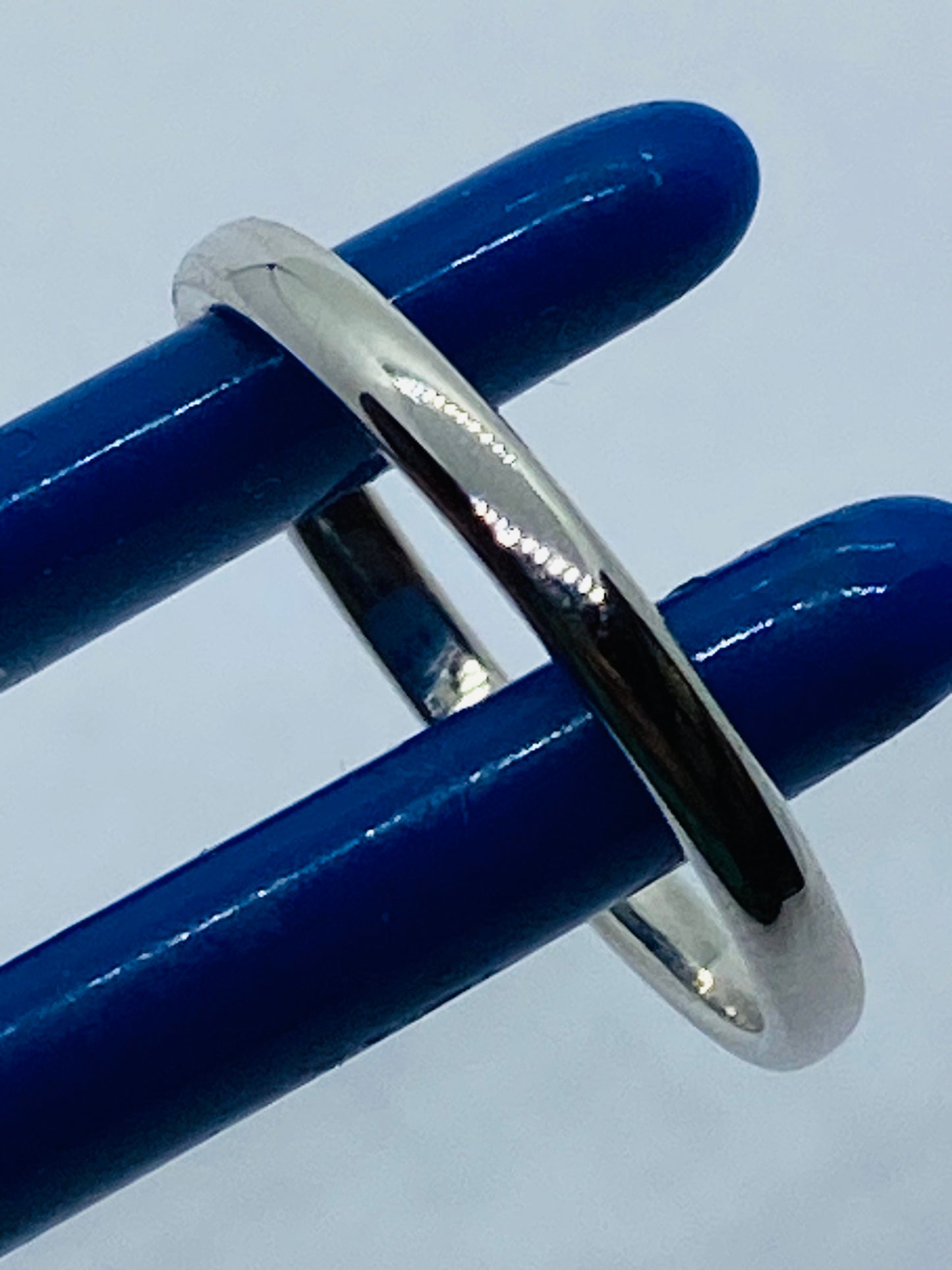 Tiffany & Co. Platinum 1999 2mm Band Size 6.5 2.5 Grams Pouch PT950