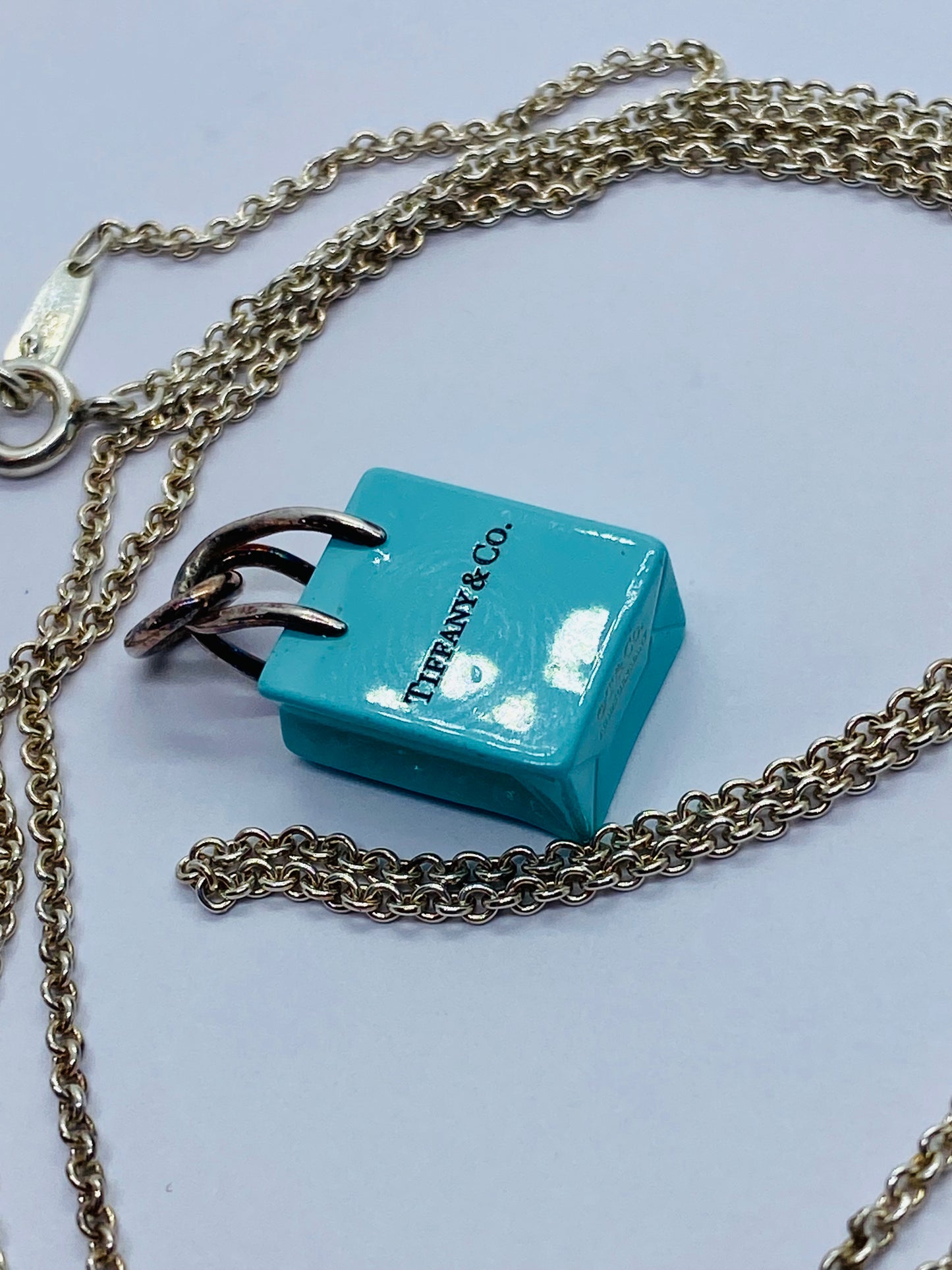 Tiffany & Co Sterling Silver Blue Enamel Shopping Bag Charm Pendant Necklace 25”