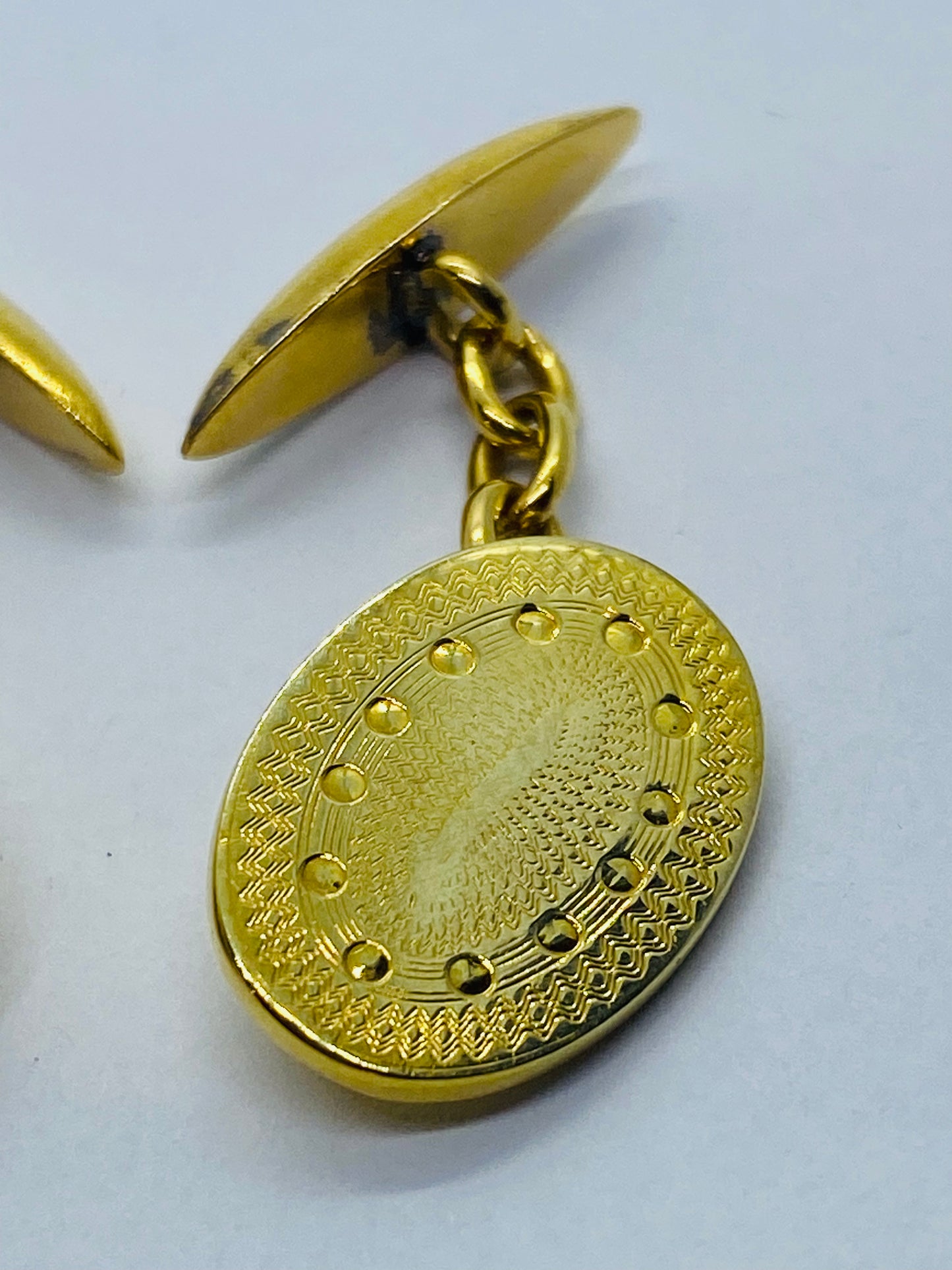Rare Vintage Tiffany & Co. 18K Yellow Gold texture Oval Cuff Links