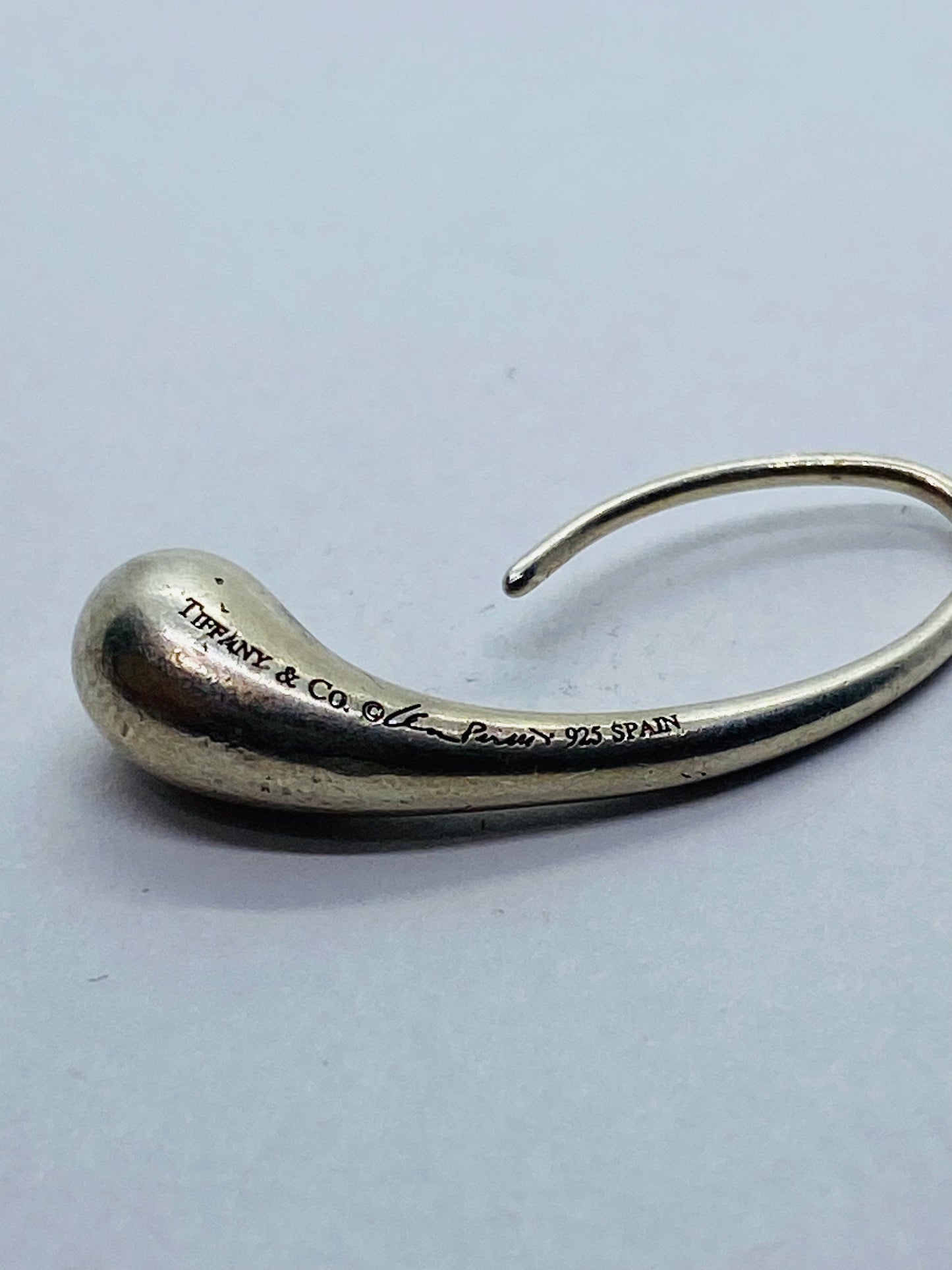 Tiffany & Co. Elsa Peretti Teardrop Hook Dangle Earrings Made in Spain SINGLE