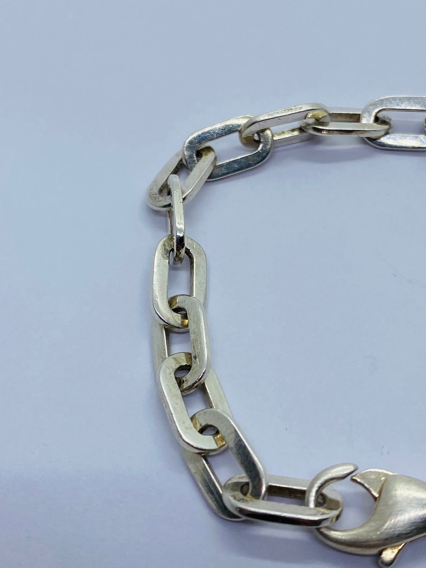 Tiffany & Co. Tiffany Ellipse Link Chain Silver Bracelet 7.75 long 7mm Wide Italy