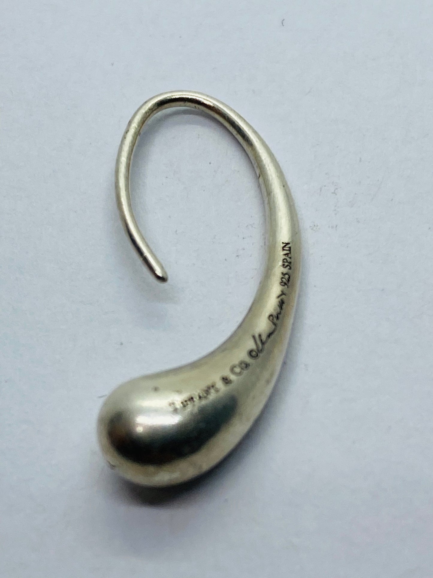 Tiffany & Co. Elsa Peretti Teardrop Hook Dangle Earrings Made in Spain SINGLE