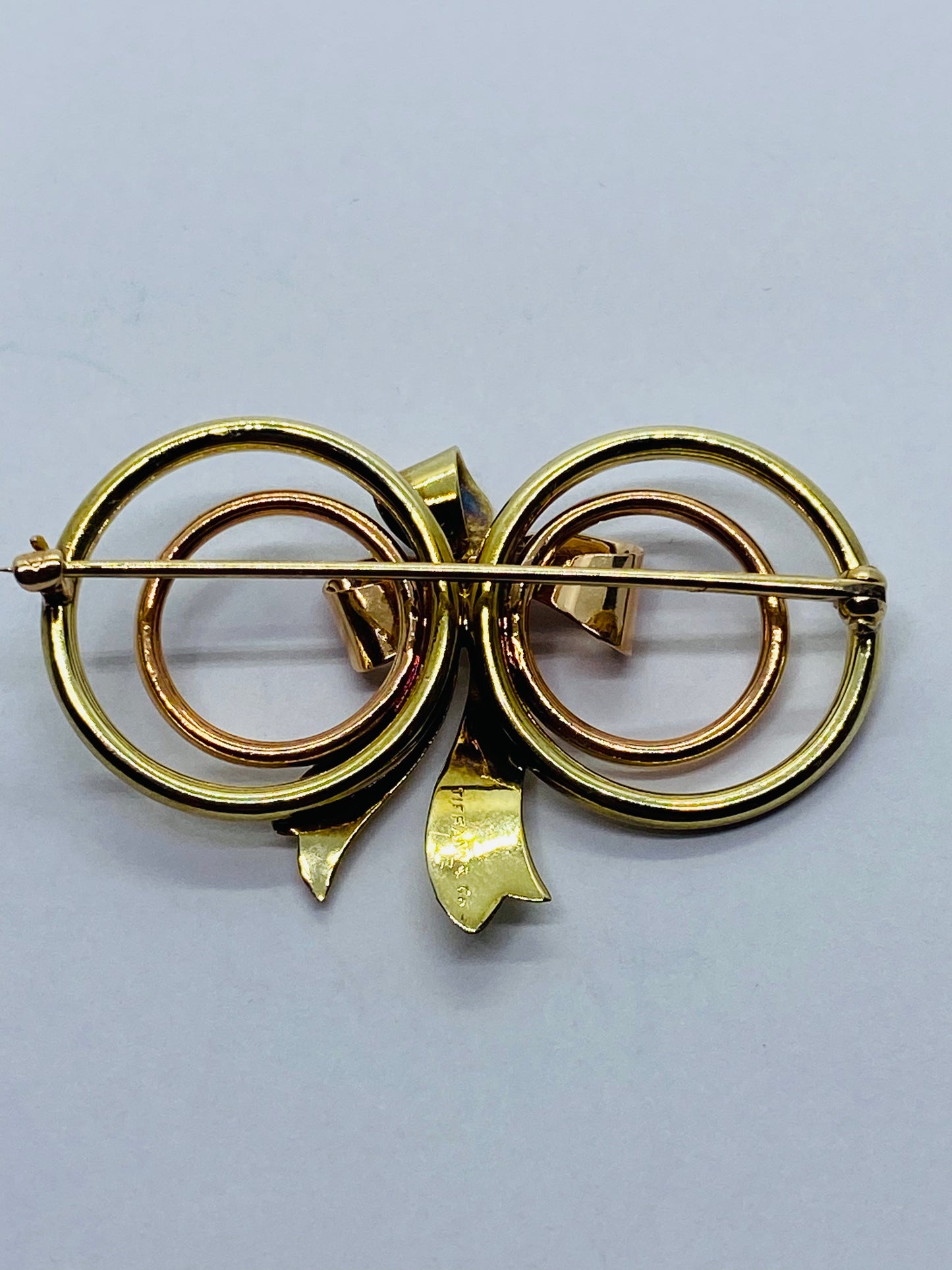 Vintage Tiffany & Co Rose Gold Ribbon Brooch Circles Pouch and Box