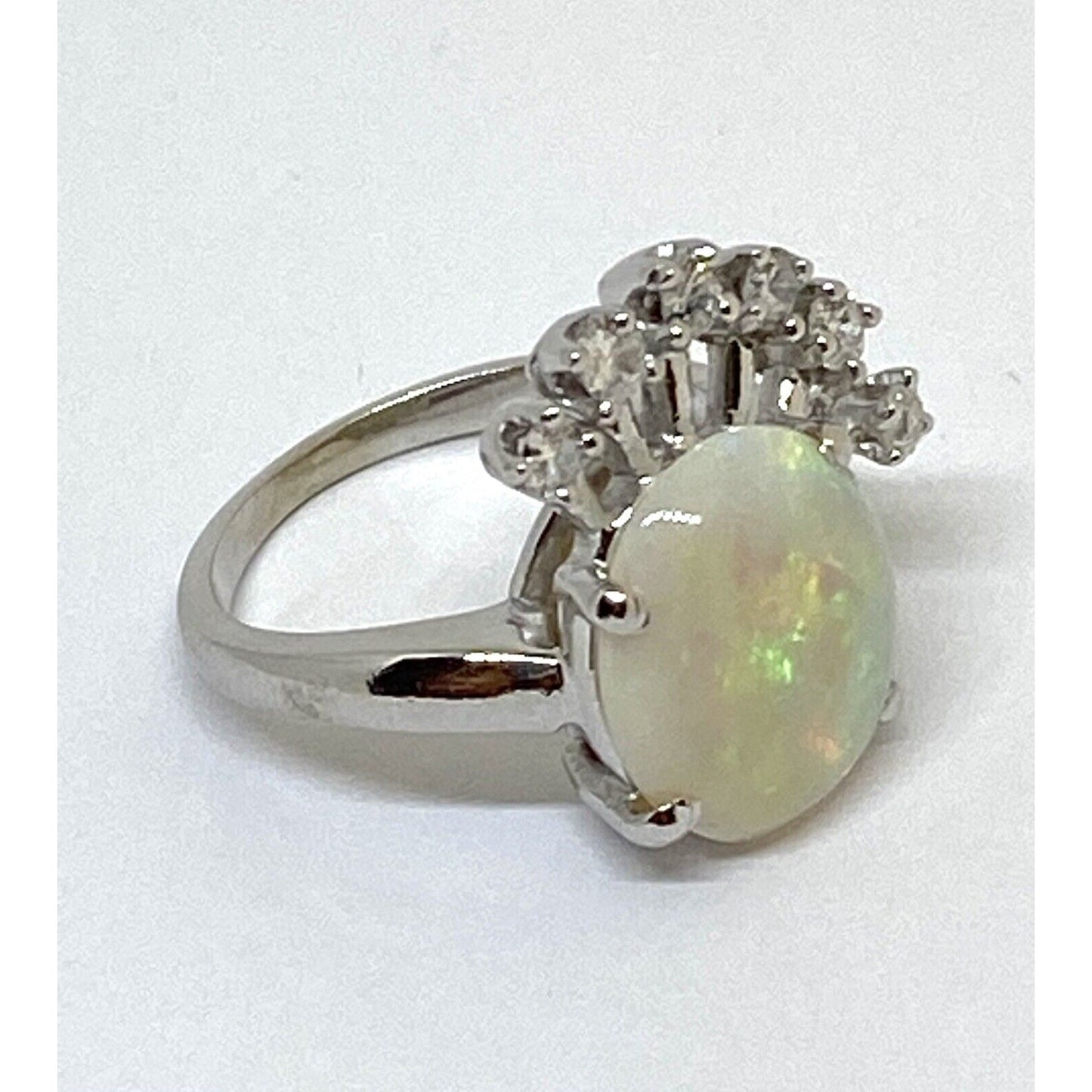 14K 2.42ct Opal And Diamond Ring Size 4.5 Excellent Condition 4.5 Grams