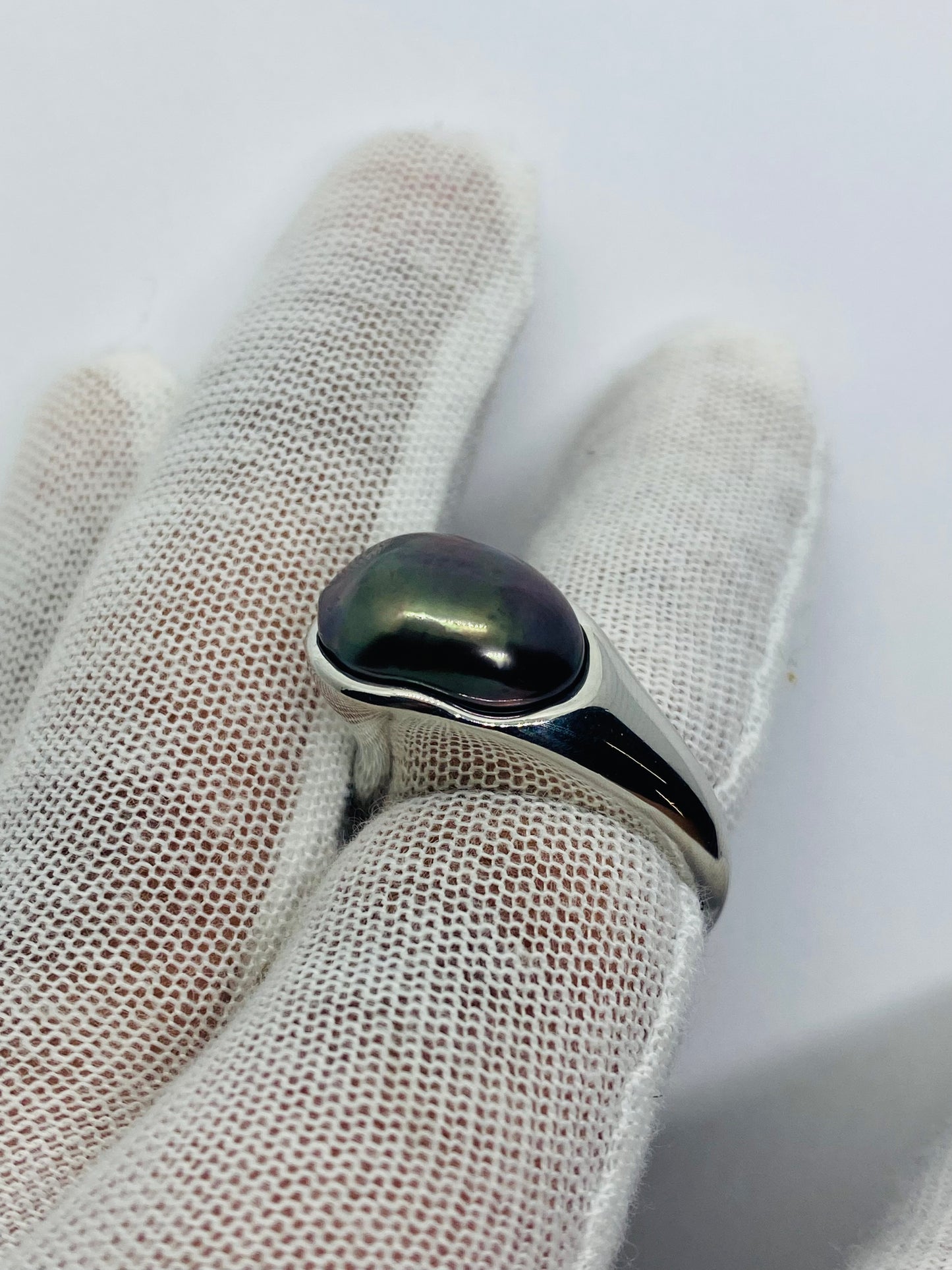 TIFFANY & CO ELSA PERETTI DARK GREY PEARL PLATINUM, Size 6, 23 Grams RARE 80’s