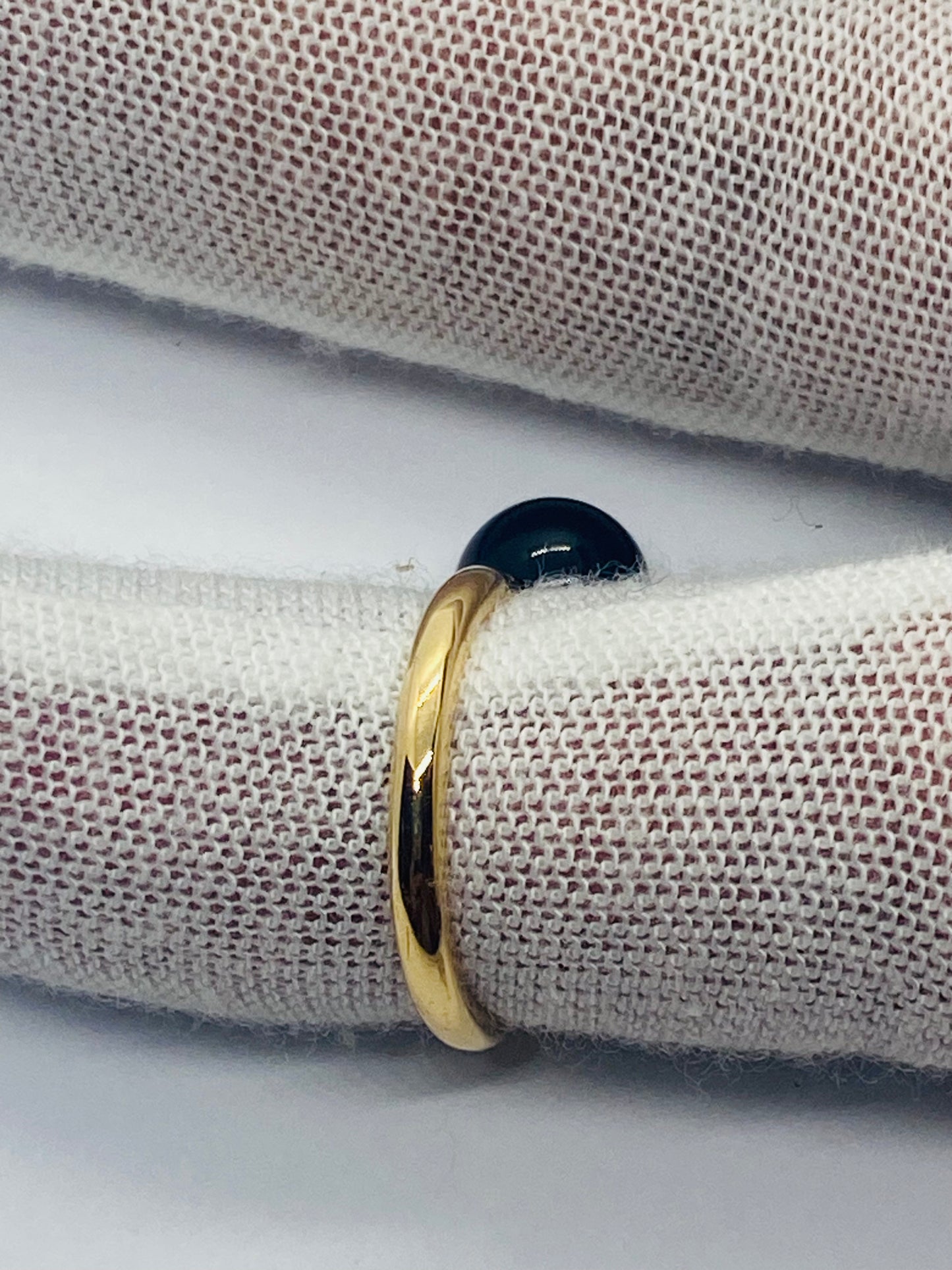 Tiffany & Co 18k Rose Gold Onyx Bead Ring Hardwear Size 4, 7.5mm Onyx Ball Pouch