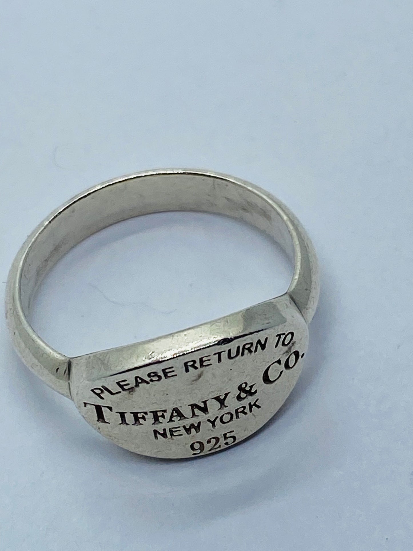 Please Return To Tiffany & Co Sterling Silver Oval Signet Band Ring & Pouch 6.5