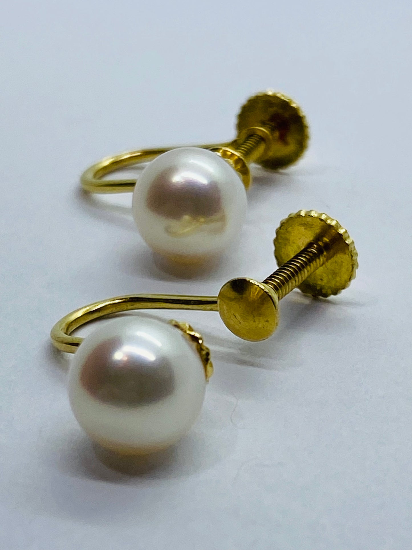 RETIRED VINTAGE TIFFANY & CO. 18K YELLOW GOLD PEARL SCREW BACK EARRINGS 7MM