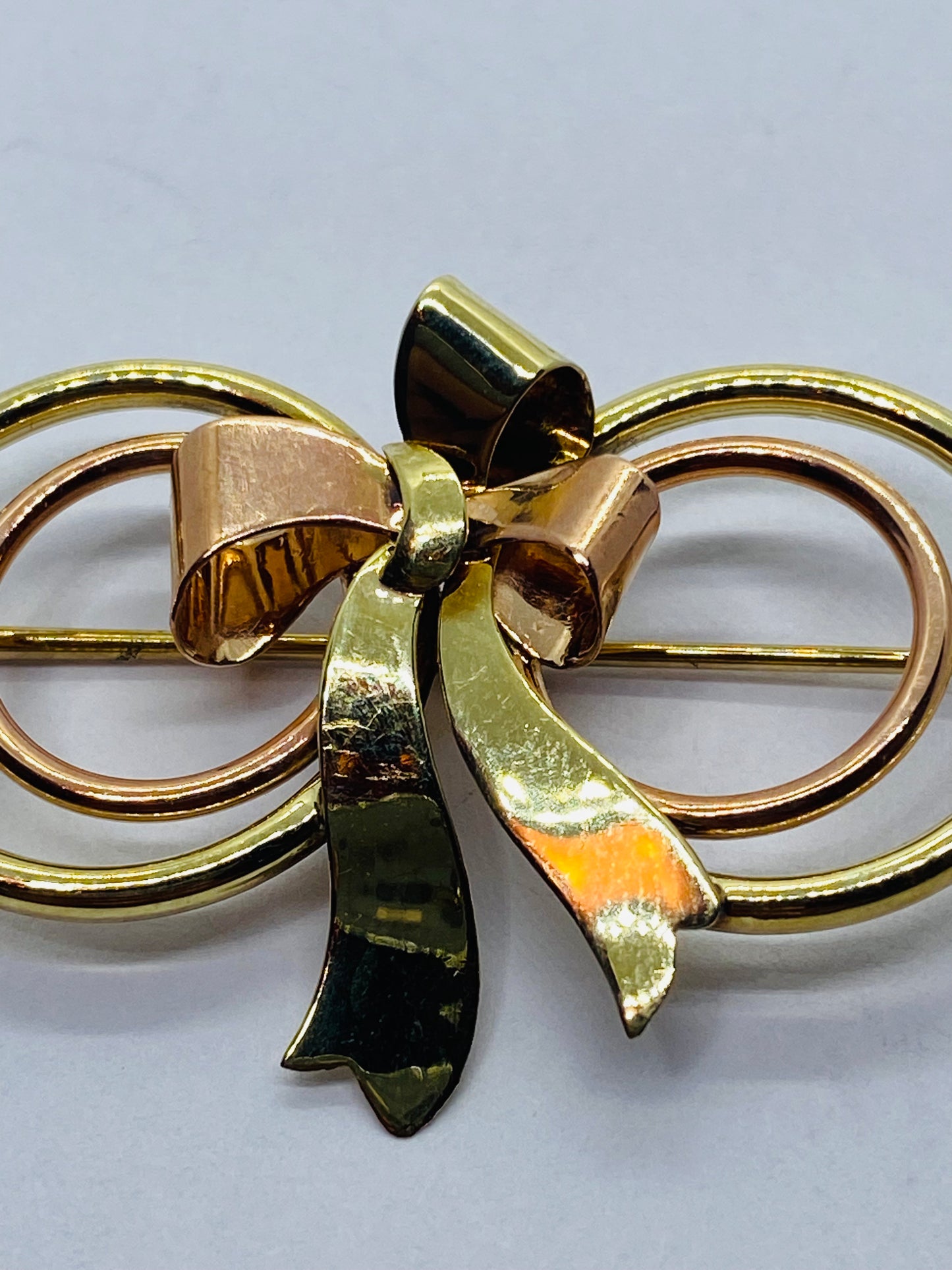 Vintage Tiffany & Co Rose Gold Ribbon Brooch Circles Pouch and Box