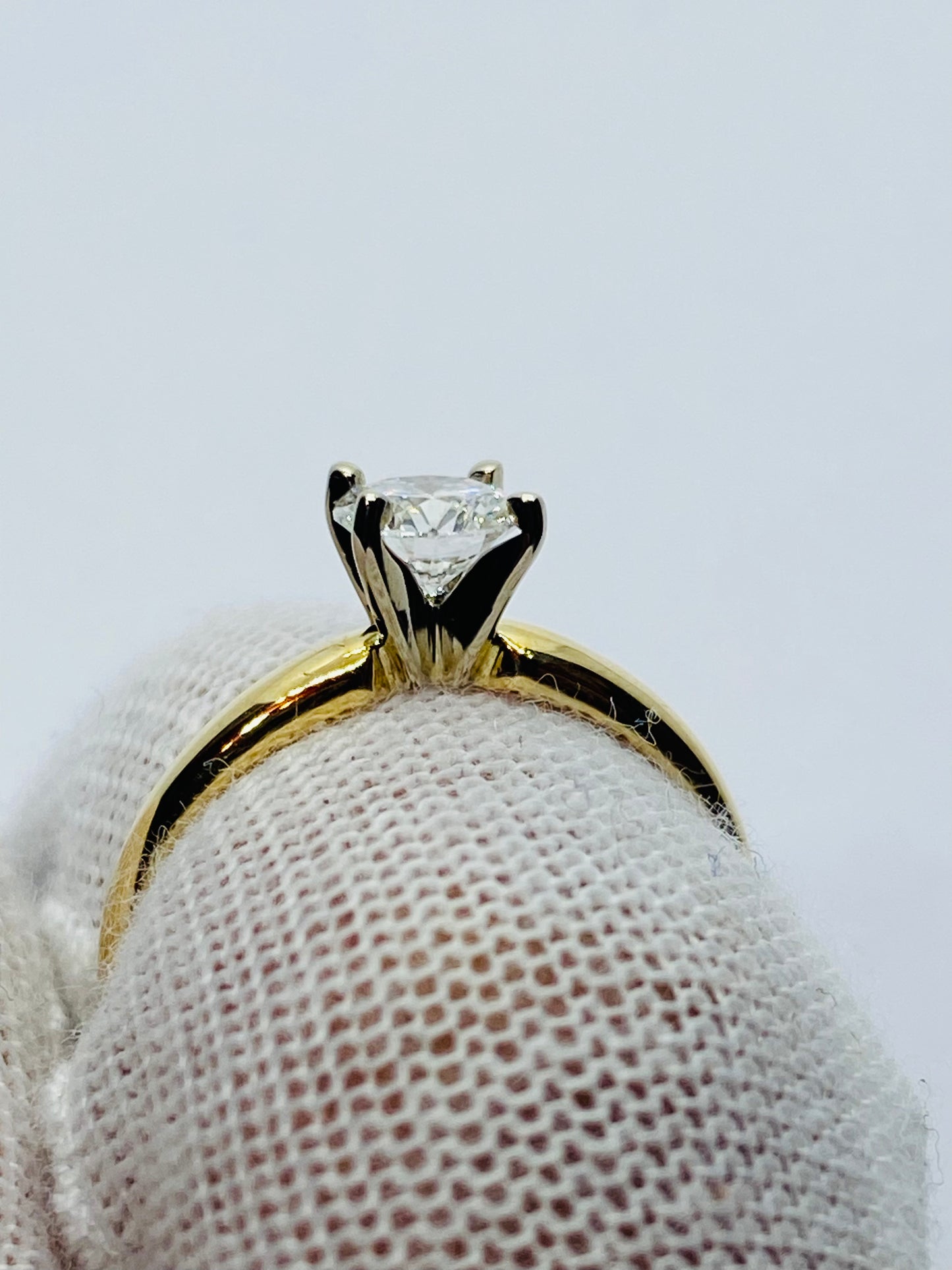 14K YG 0.54CT ROUND DIAMOND SOLITAIRE ENGAGEMENT RING i1- i color *GIA CERT*