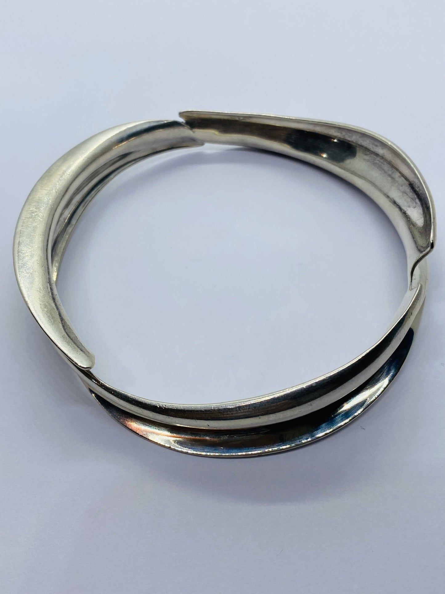 Rare Retired Tiffany & Co Frank Gehry Abstract Fish Bangle Bracelet .925 7.75”