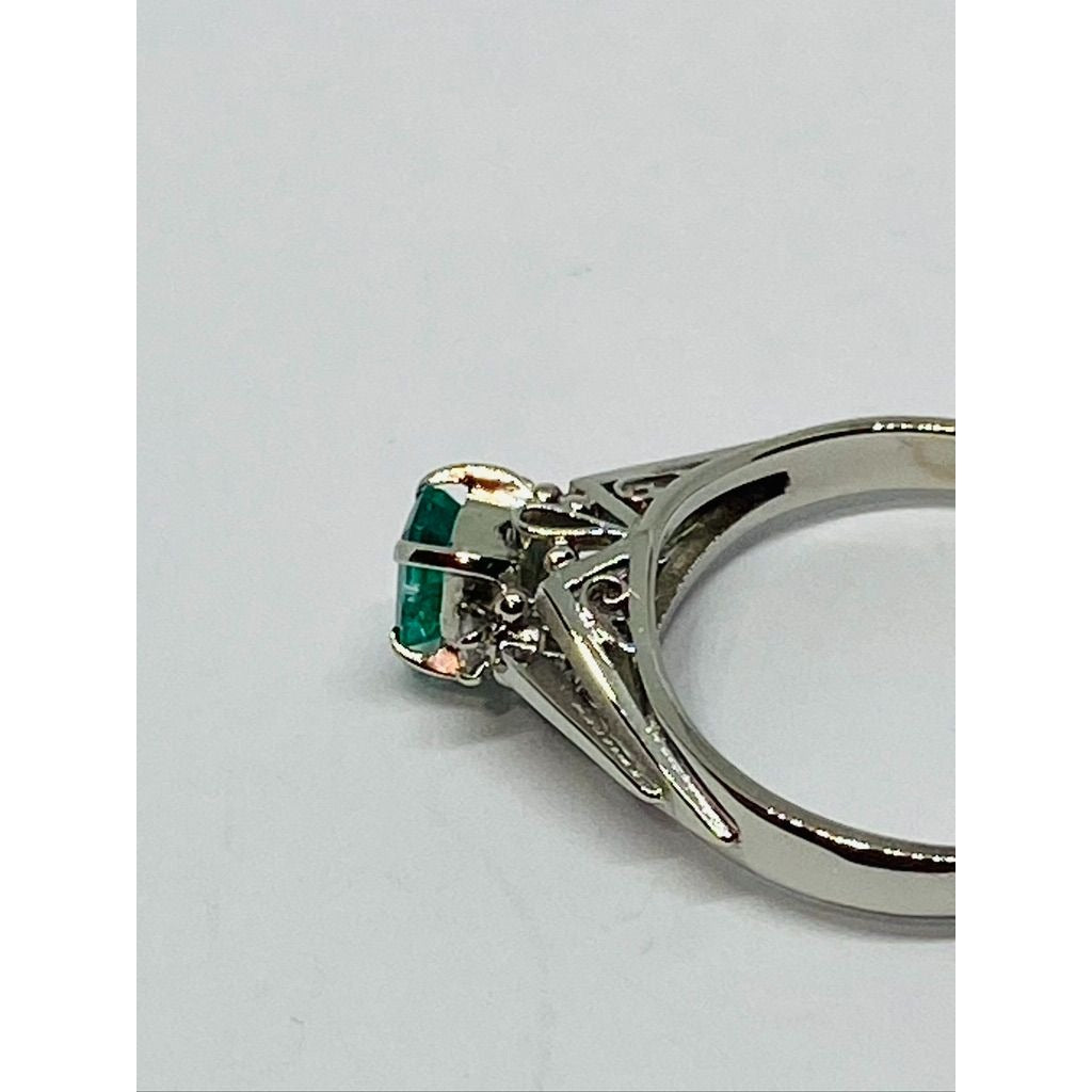 Platinum Emerald Diamond Ring Size 6