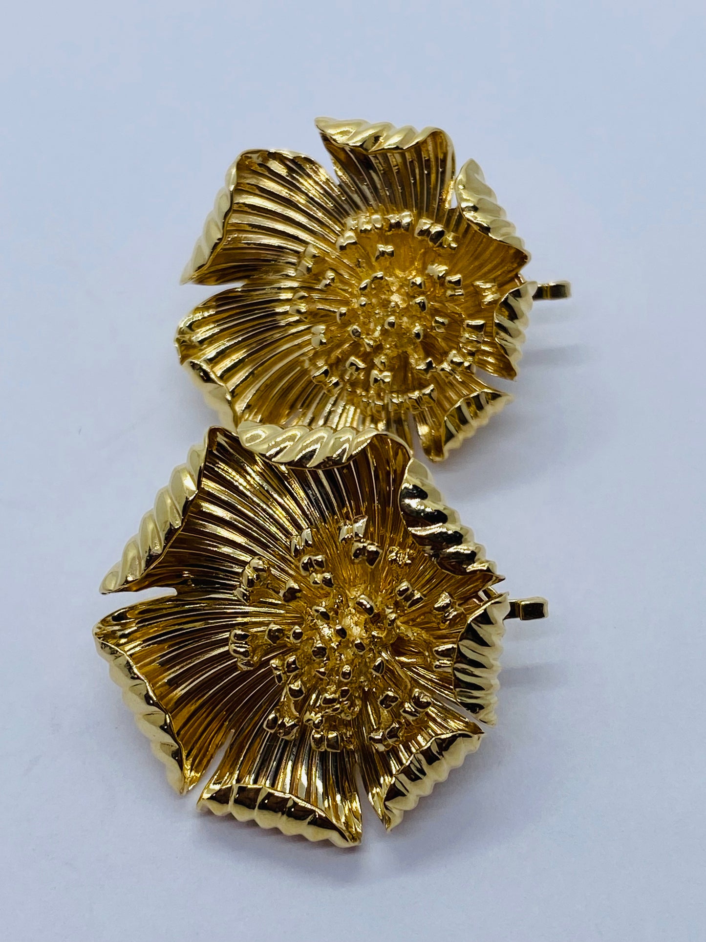 TIFFANY & CO FLOWER 14K YELLOW GOLD EARRINGS MINT 25MM 17.3 Grams