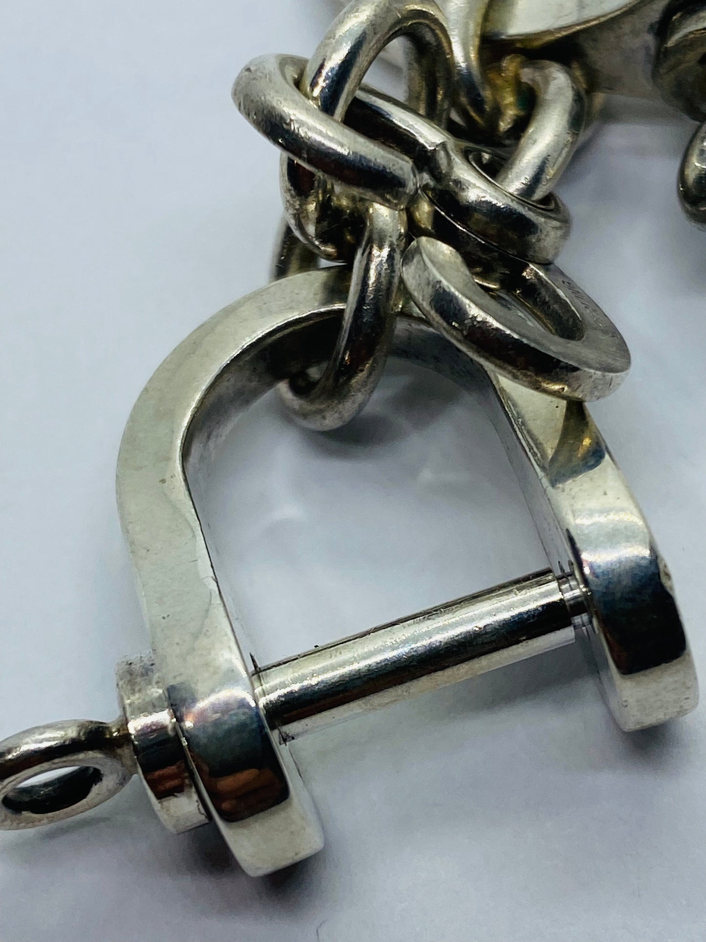Tiffany & Co Silver Shackle Key Ring Keychain Rare 3.5” 36.8 Grams Pouch Box