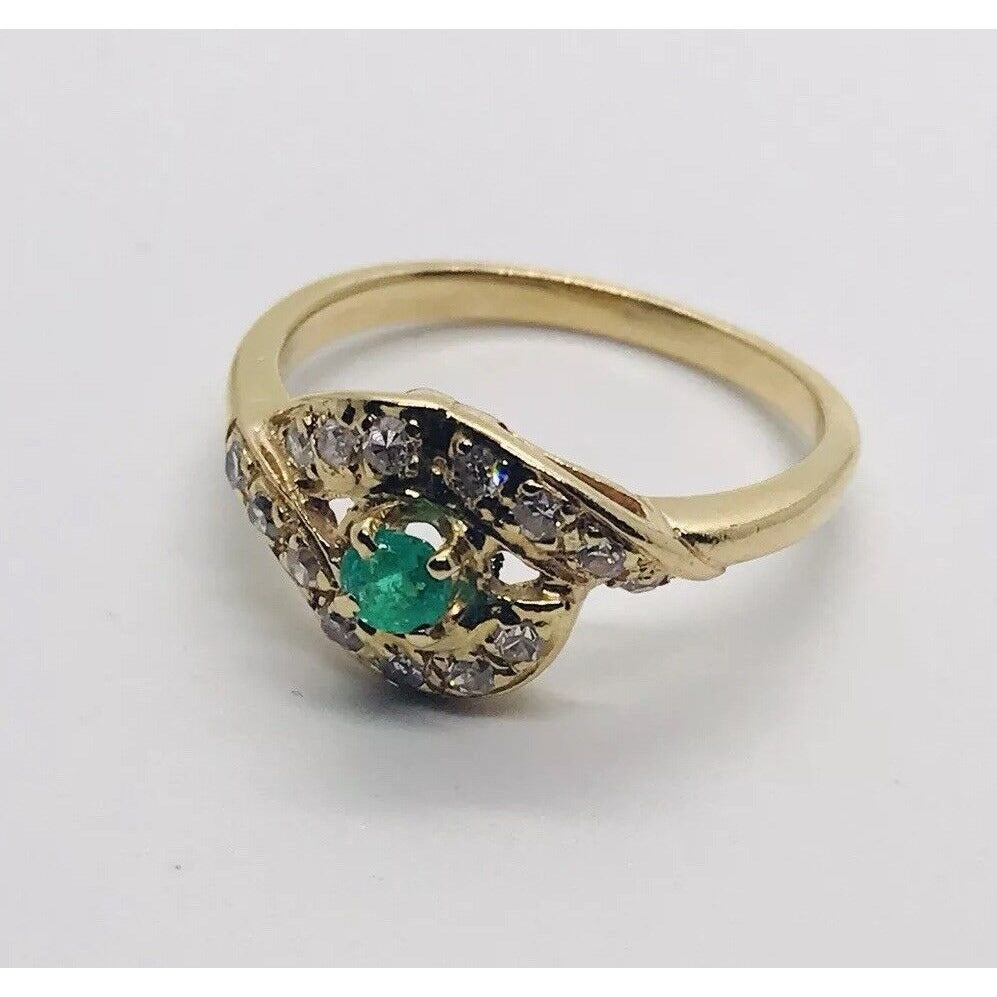 Emerald Gemstone & Diamond Ring 14K Yellow Gold Size 6 3/4